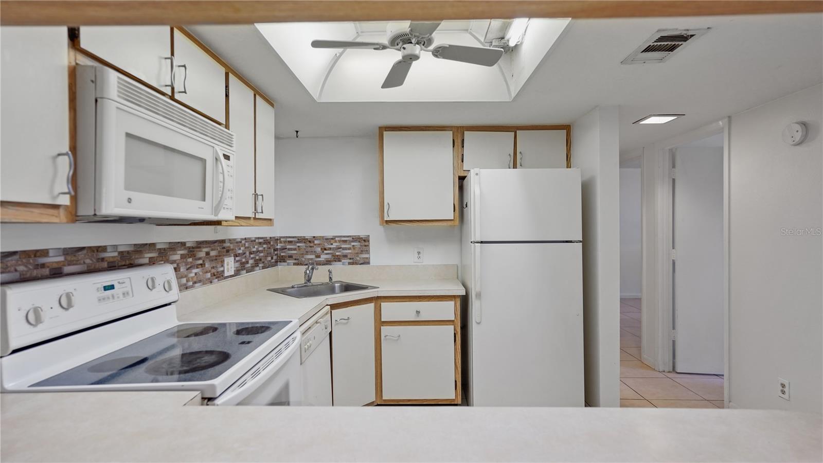 1608 SUNNY BROOK LN NE #105