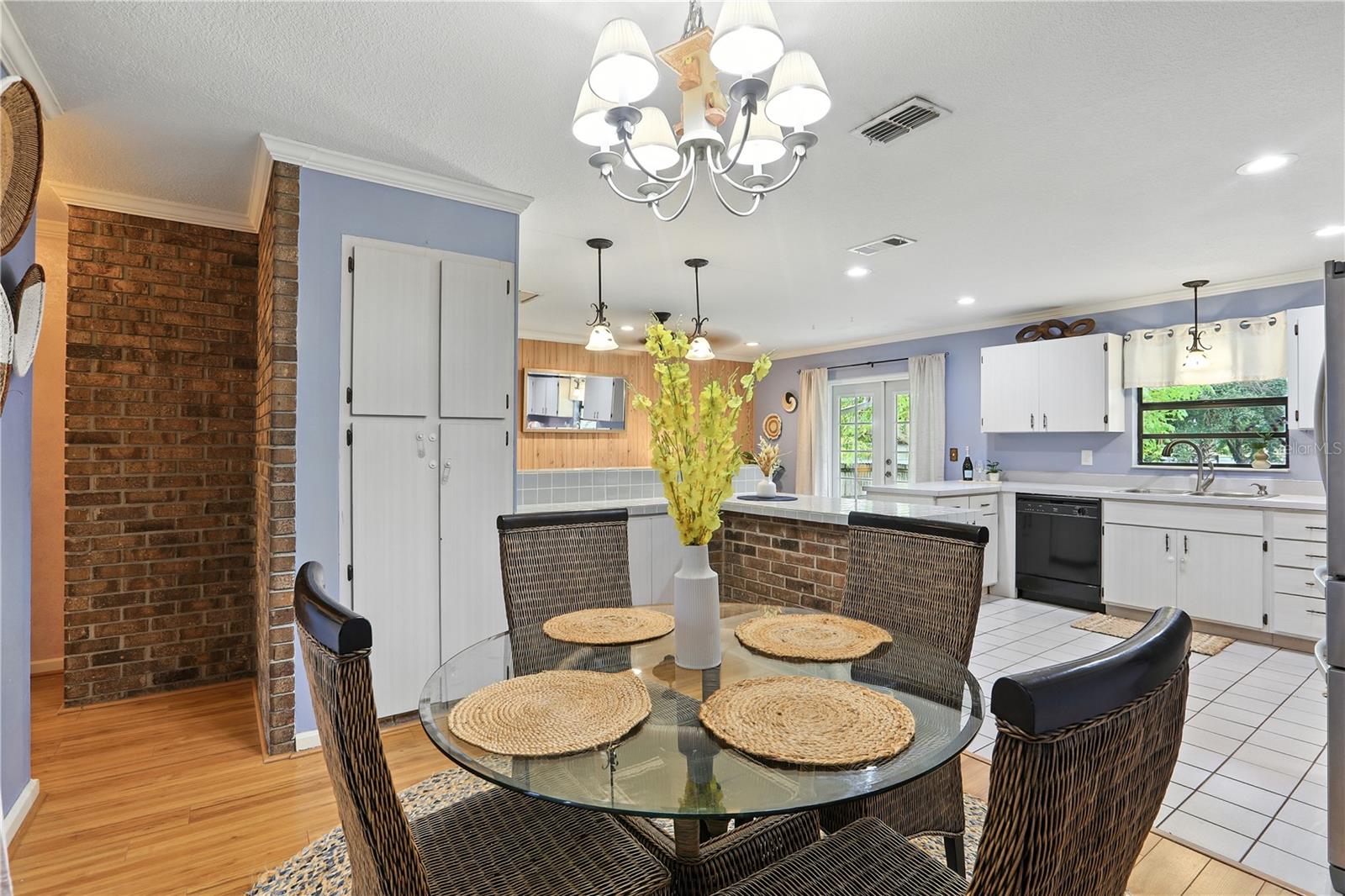 2028 LAKE CHRISTIE DR