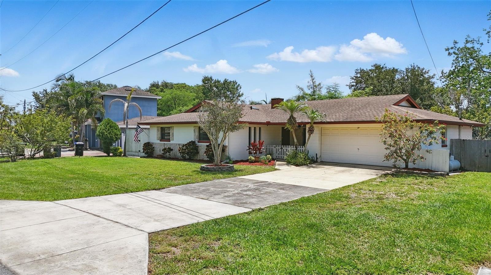 2028 LAKE CHRISTIE DR