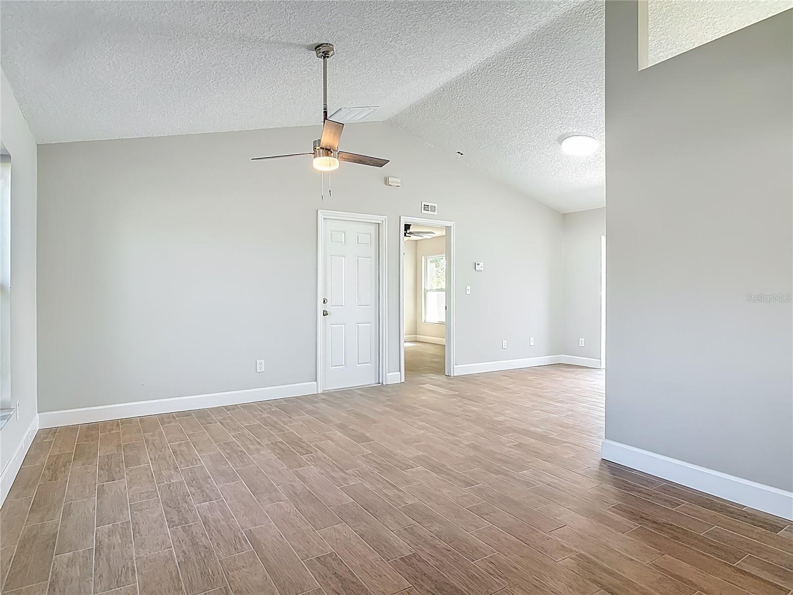 801 ANDERSON DR