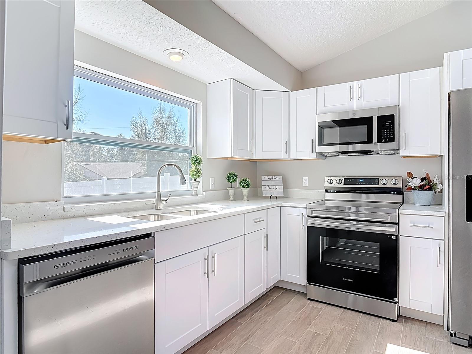 801 ANDERSON DR