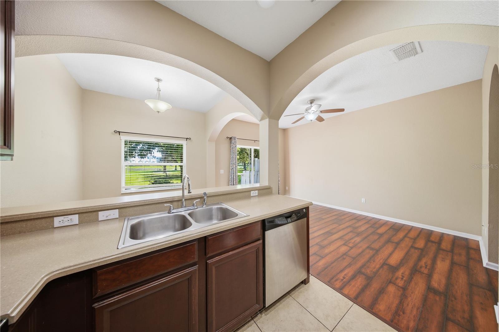10291 PARK COMMONS DR
