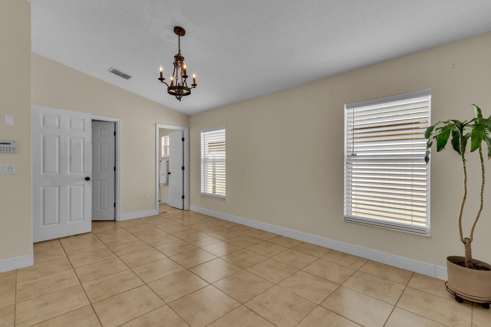 2978 COOL BREEZE CIR