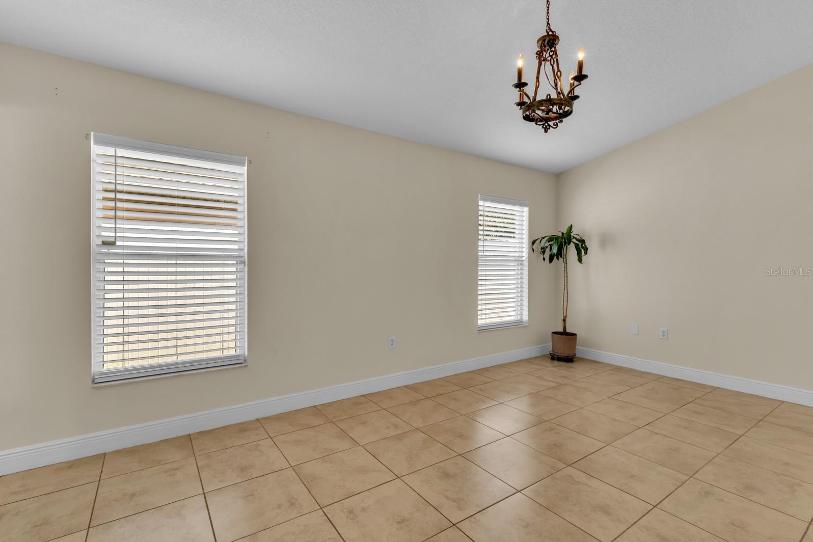 2978 COOL BREEZE CIR