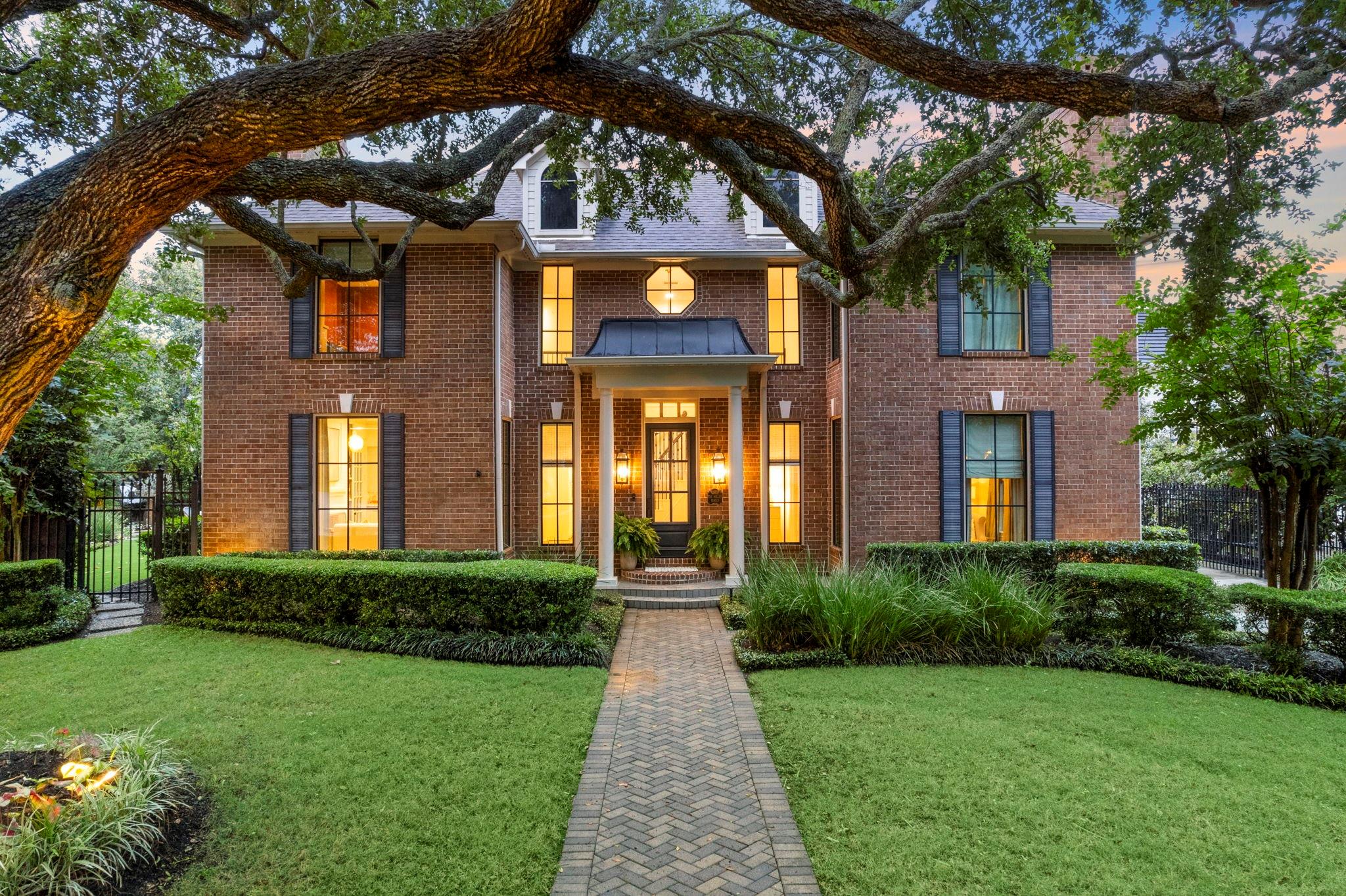 64 Glen Loch Court