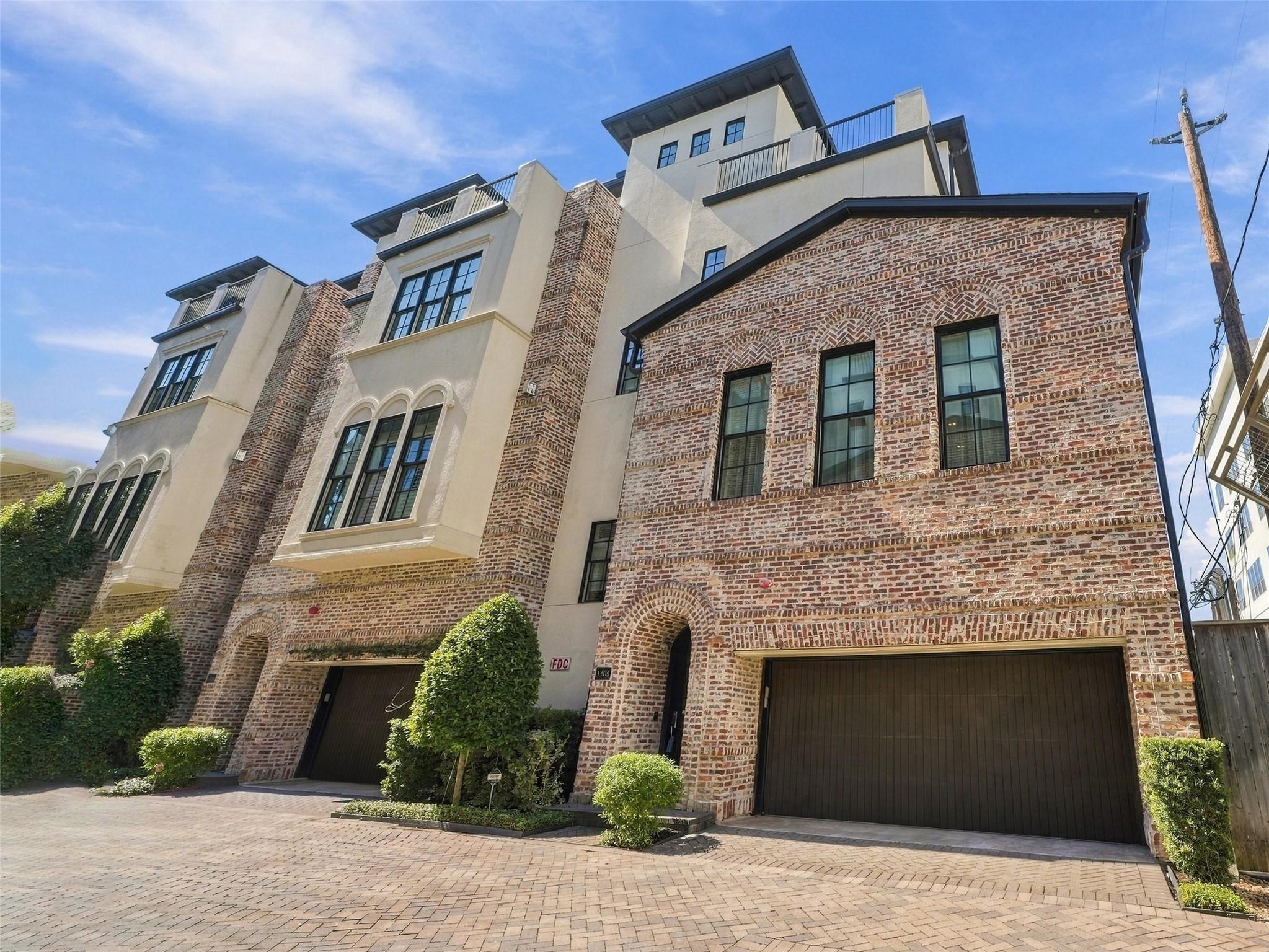1306 Castle Court
