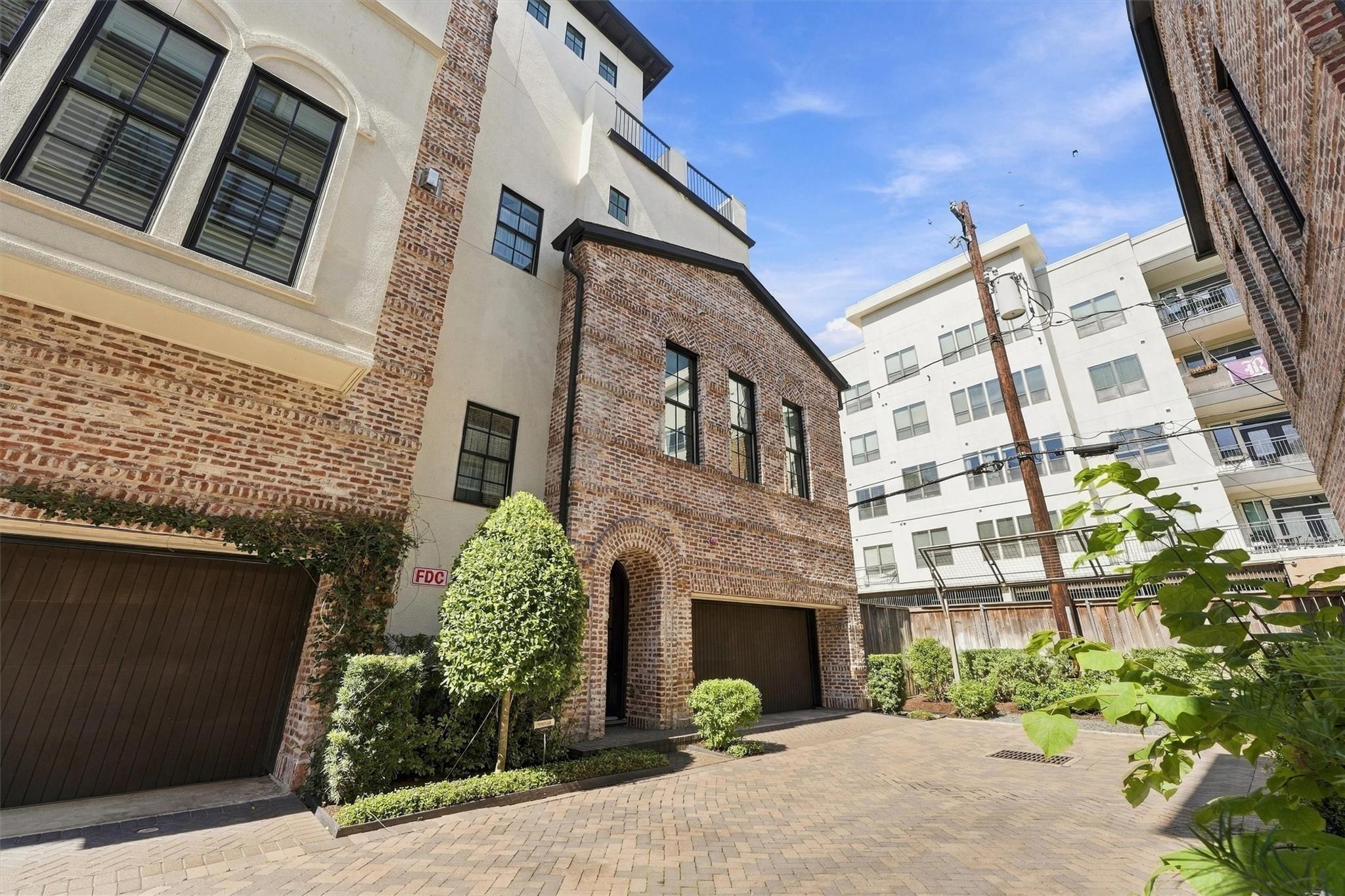 1306 Castle Court