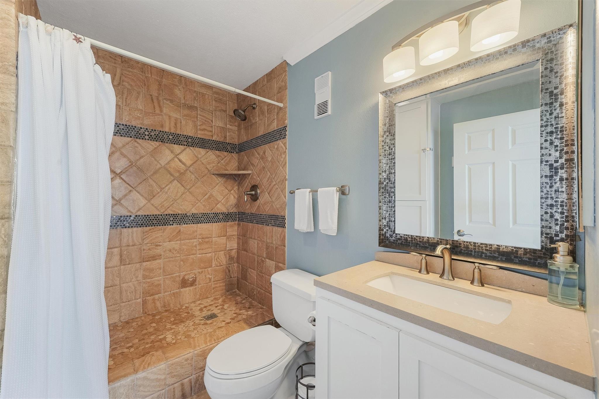 415 E Beach Drive # 702 Unit: 701-702