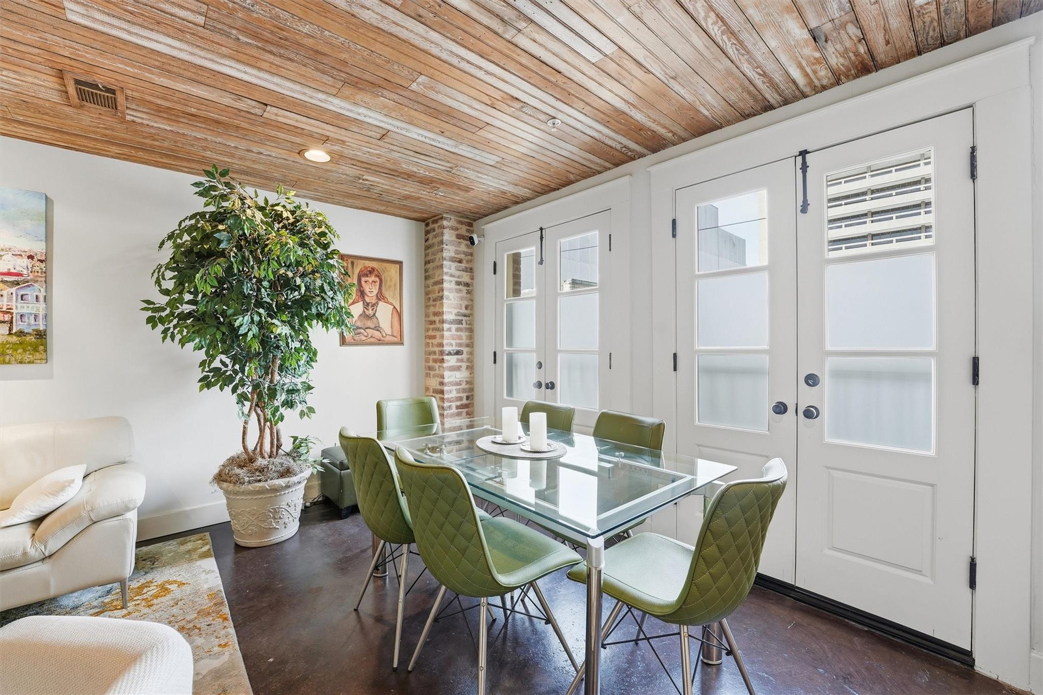 2214 Post Office Street # 1A