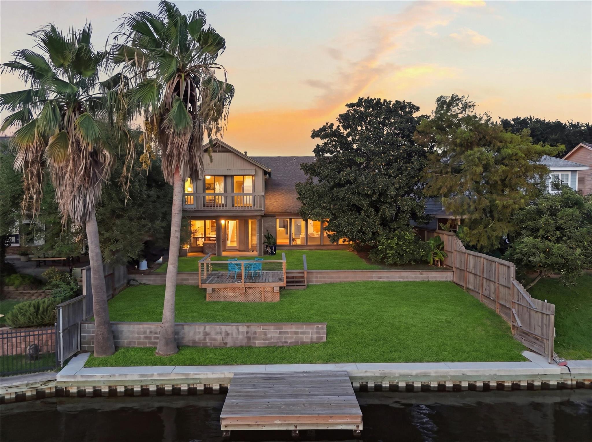 8 Quintana Drive
