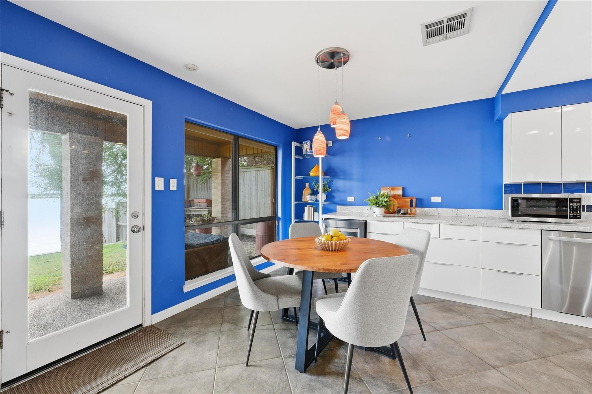 8 Quintana Drive