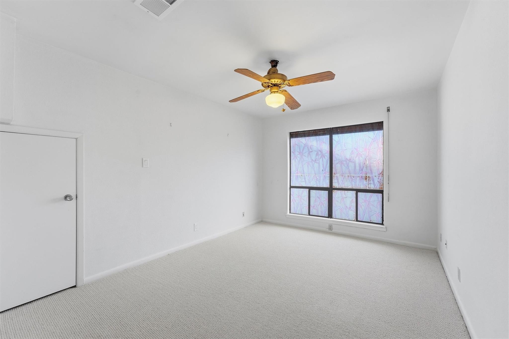 8 Quintana Drive