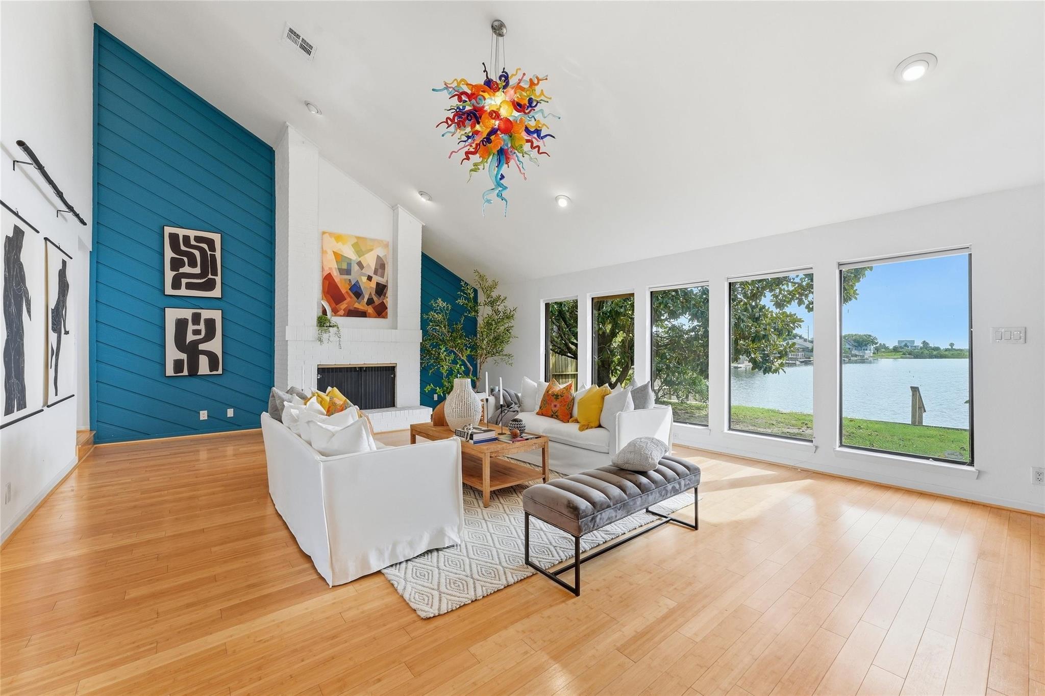 8 Quintana Drive