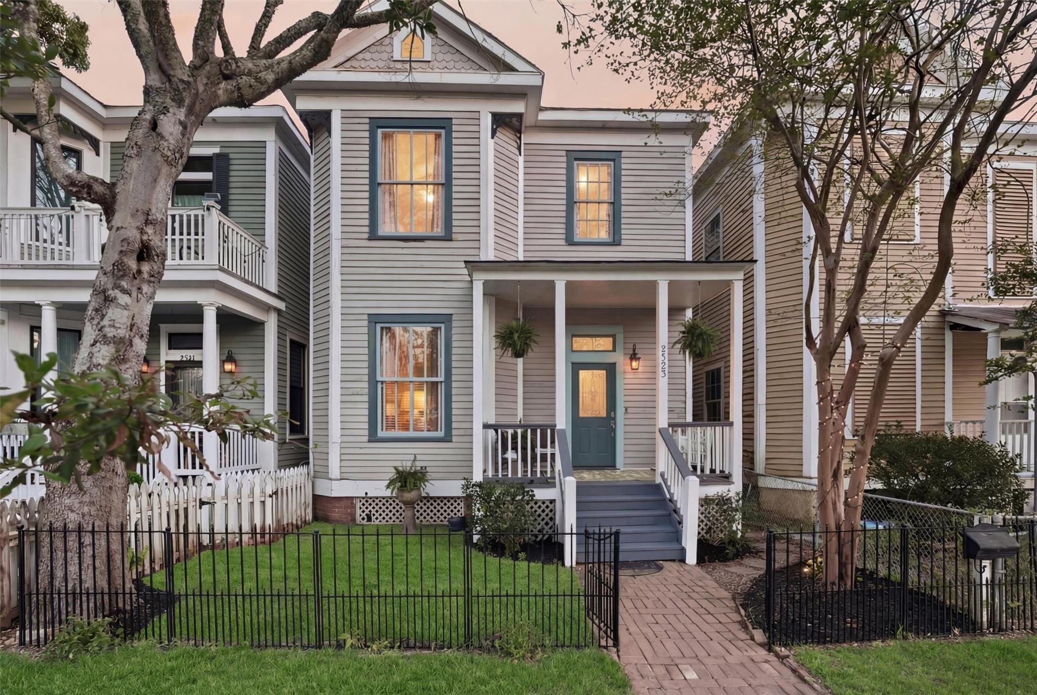 2523 Avenue M