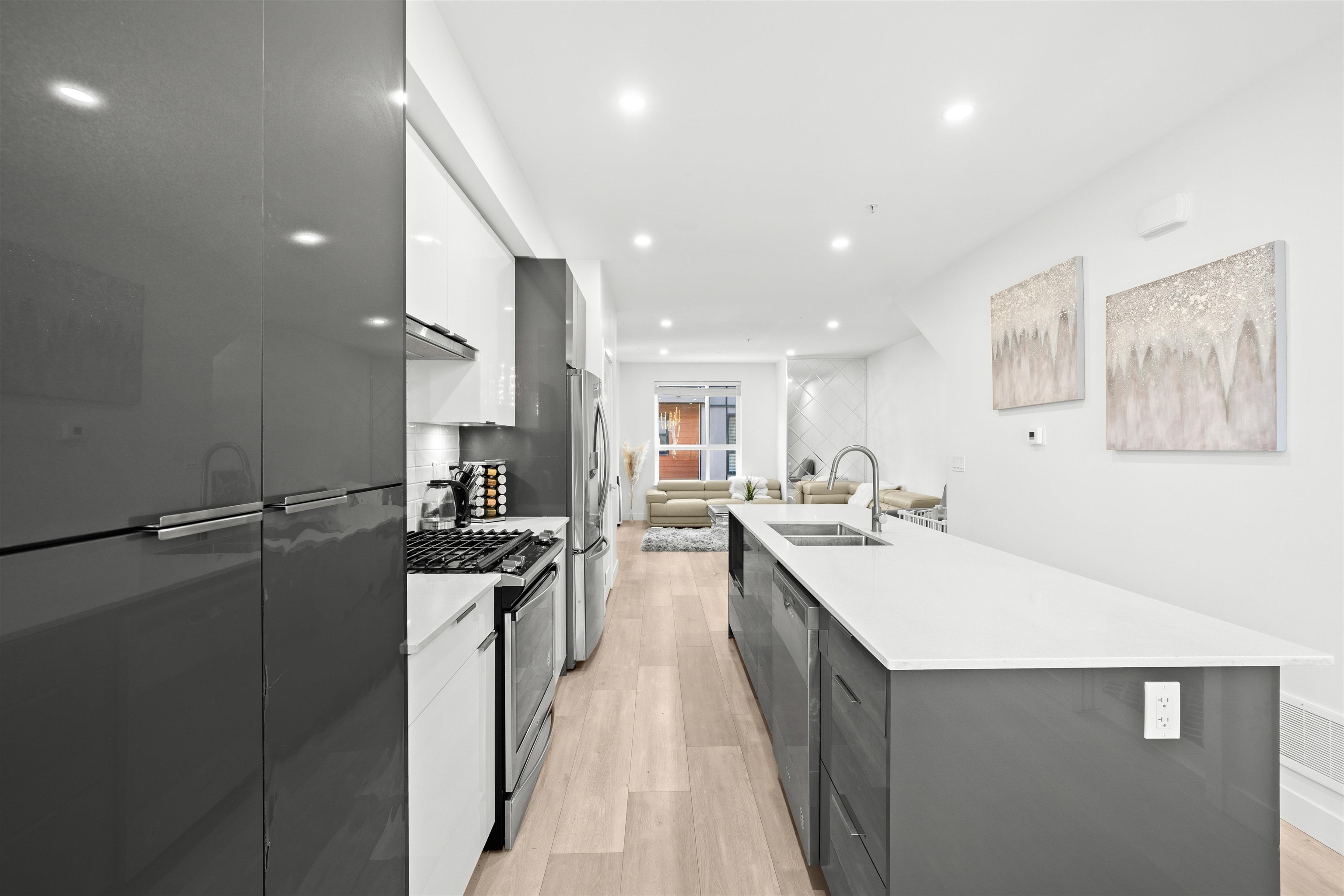 19760 55 AVENUE Unit: 13
