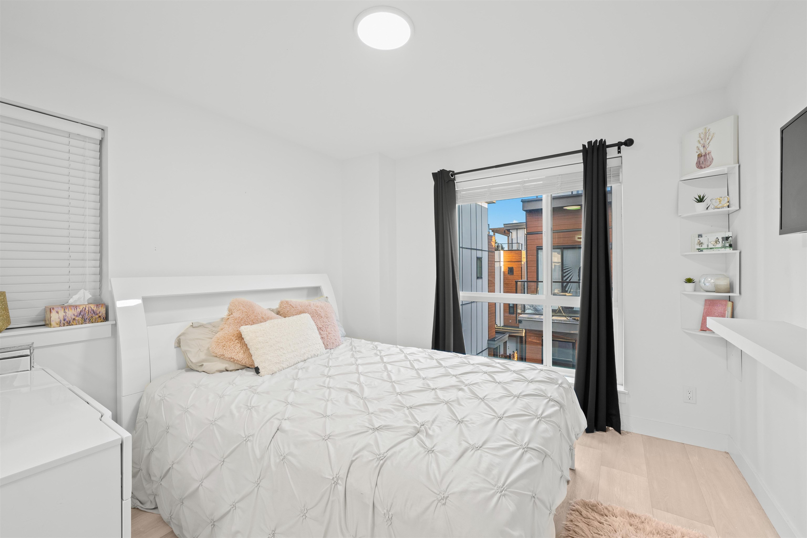 19760 55 AVENUE Unit: 13