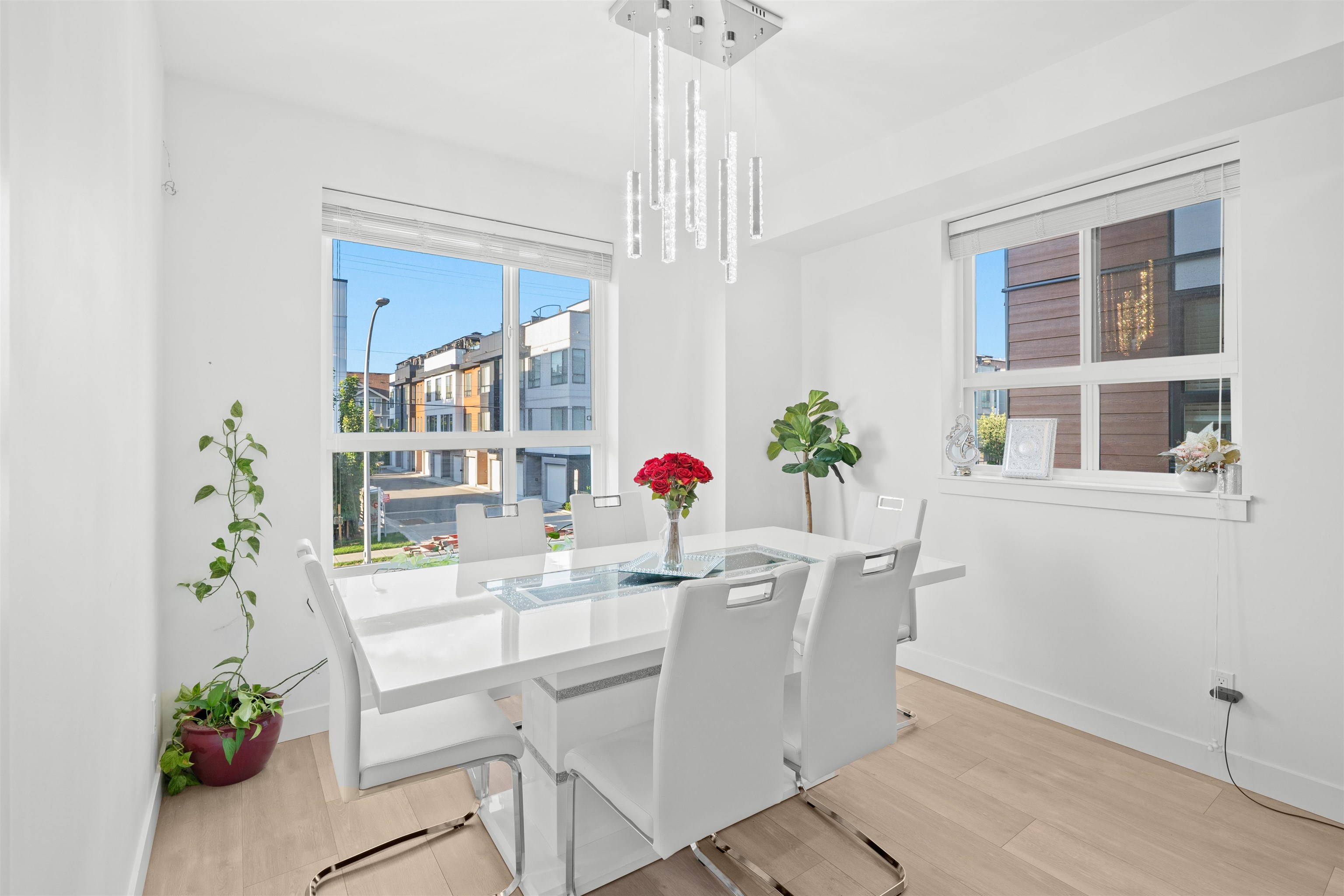 19760 55 AVENUE Unit: 13