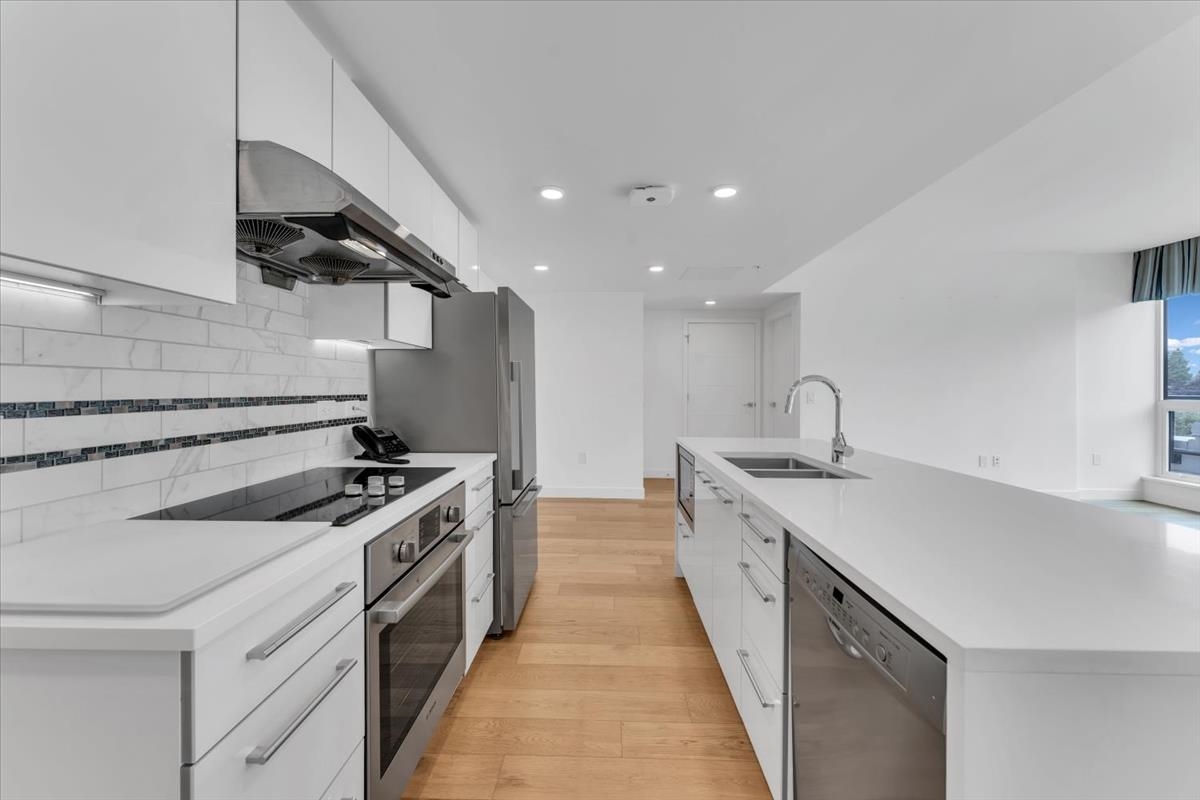 371-438 King Edward Avenue Unit: 371