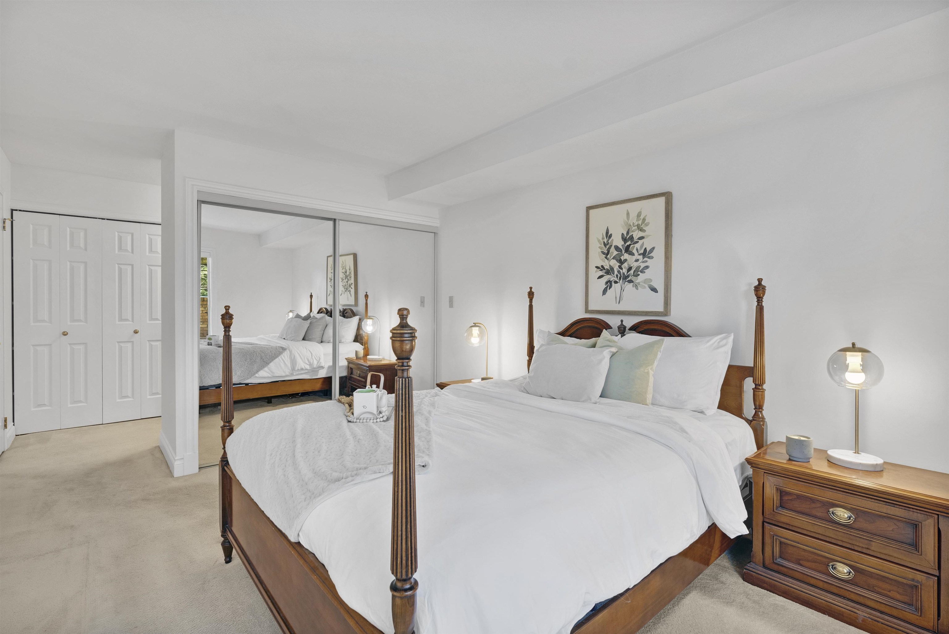 204-3441 Curle Avenue Unit: 204
