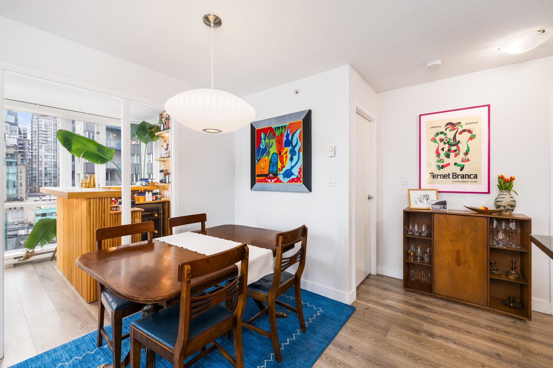 1110-1082 Seymour Street Unit: 1110