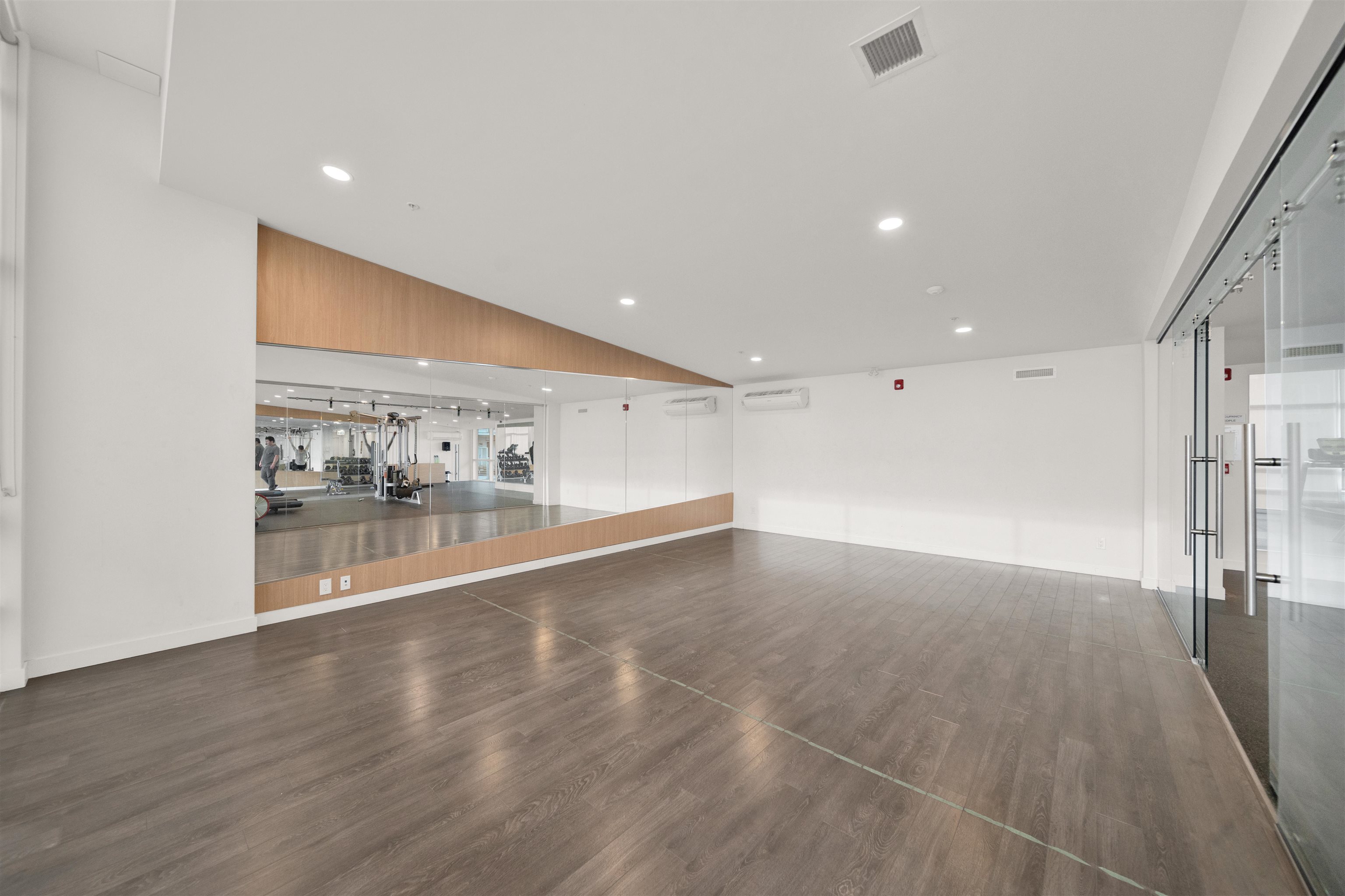 115-13963 105 Boulevard Unit: 115