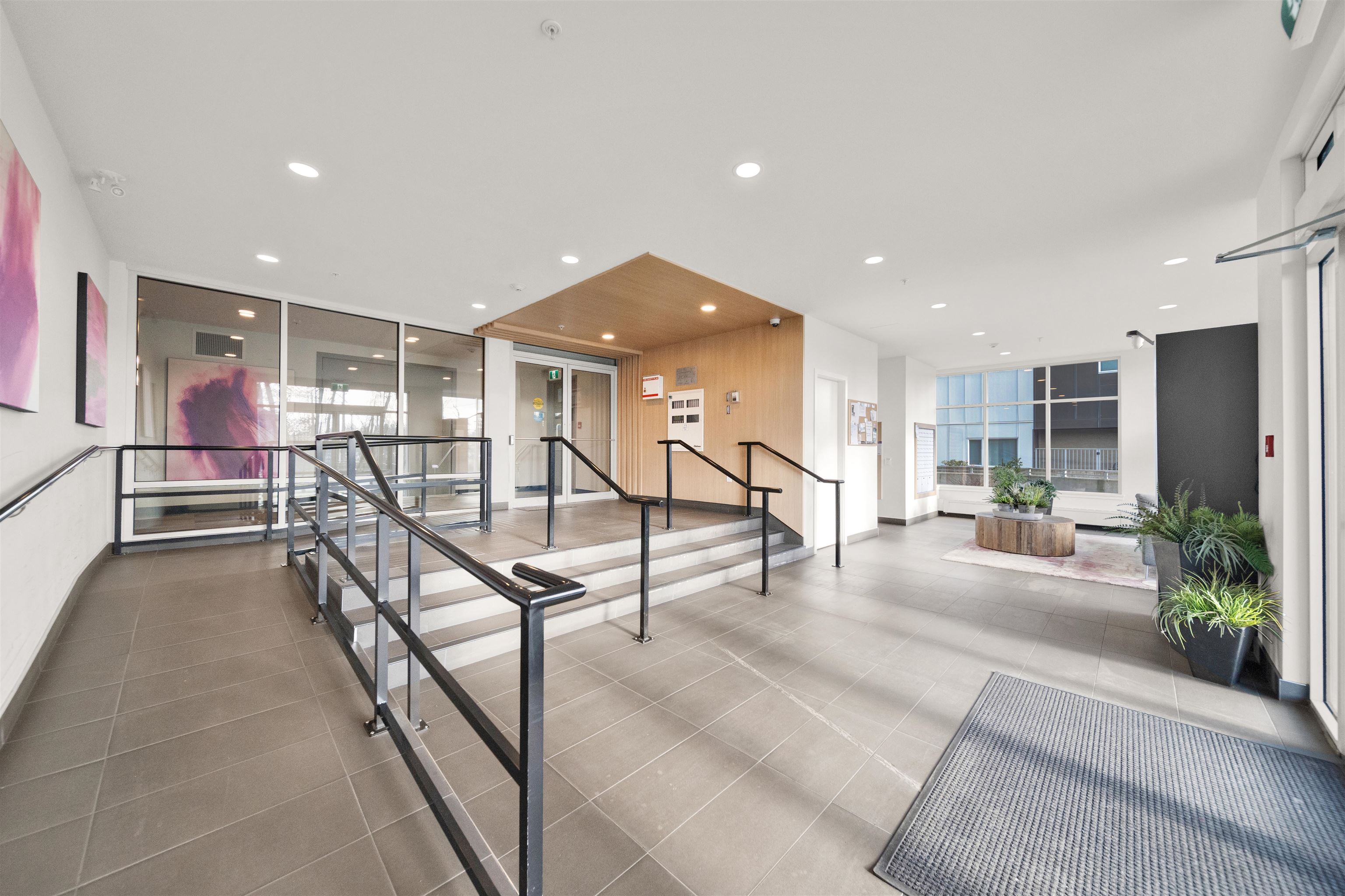 115-13963 105 Boulevard Unit: 115