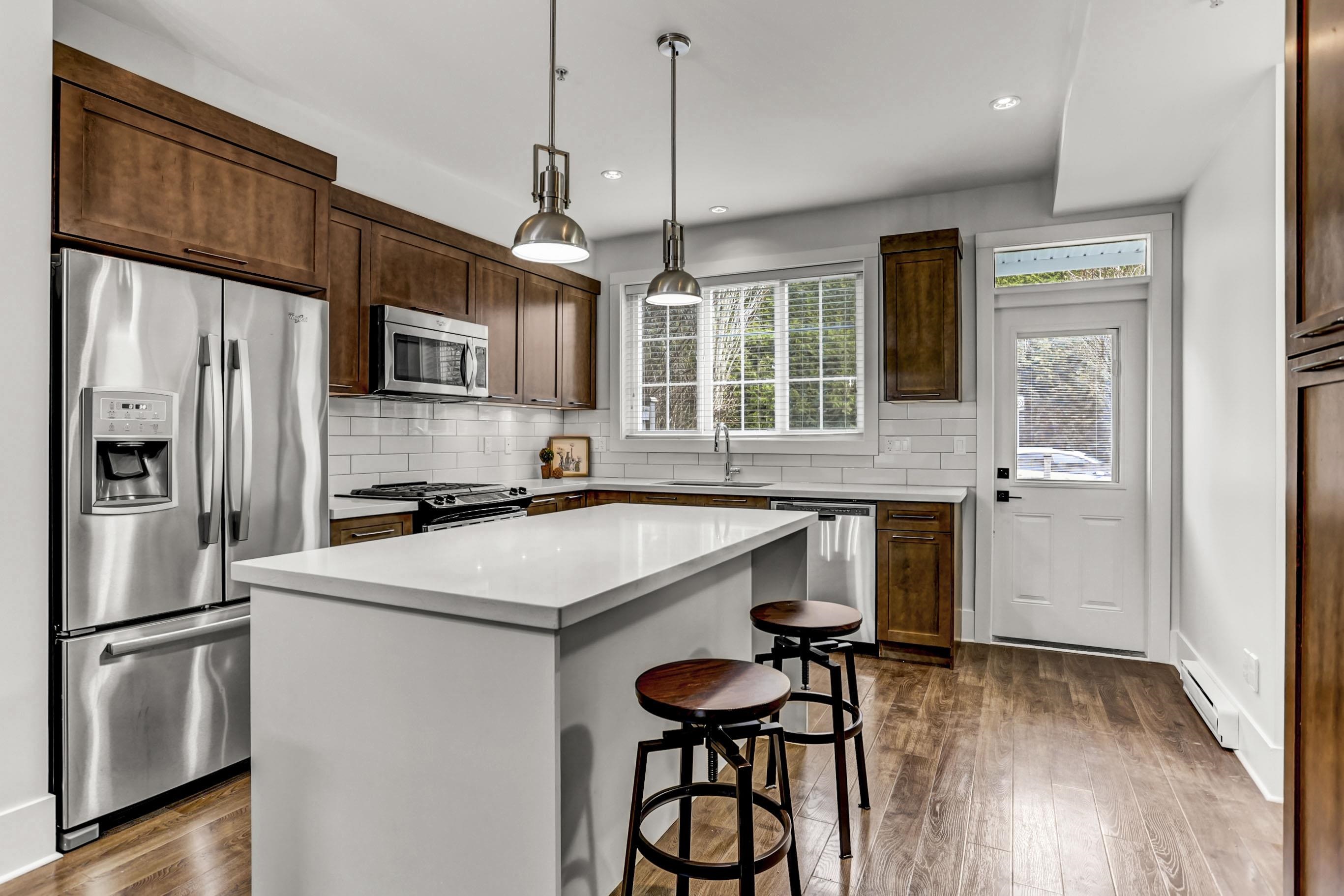 6-12161 237 Street Unit: 6