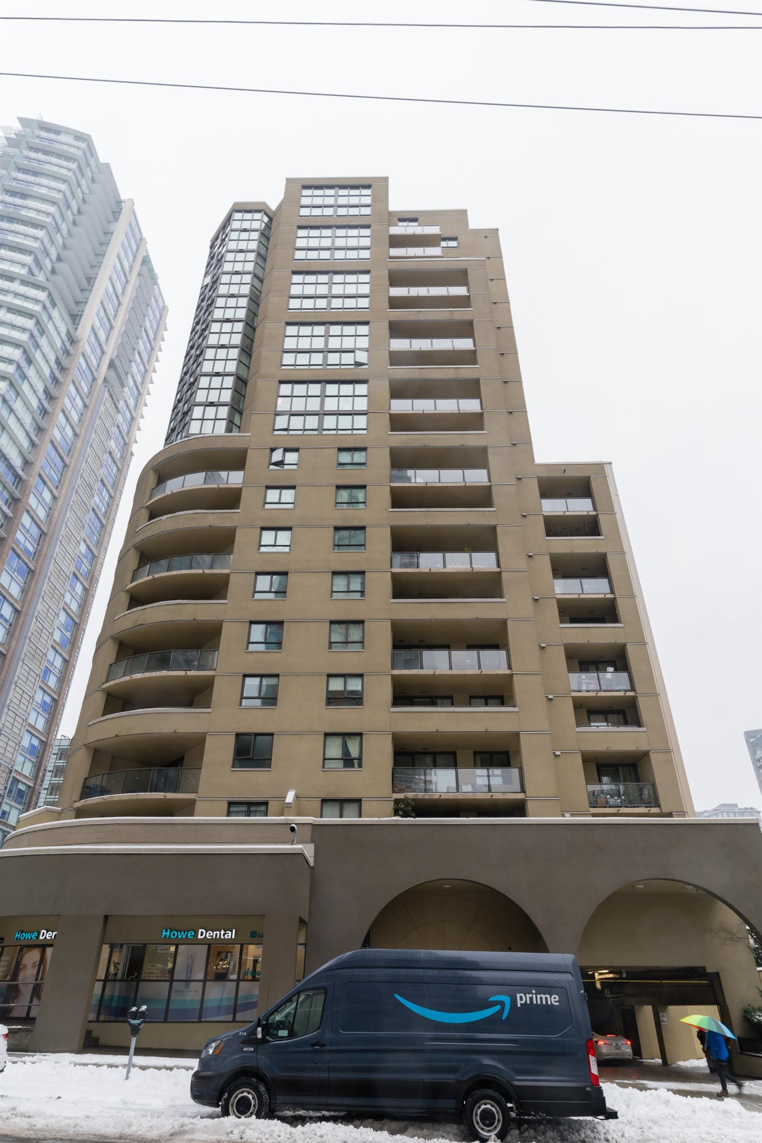 408-789 Drake Street Unit: 408