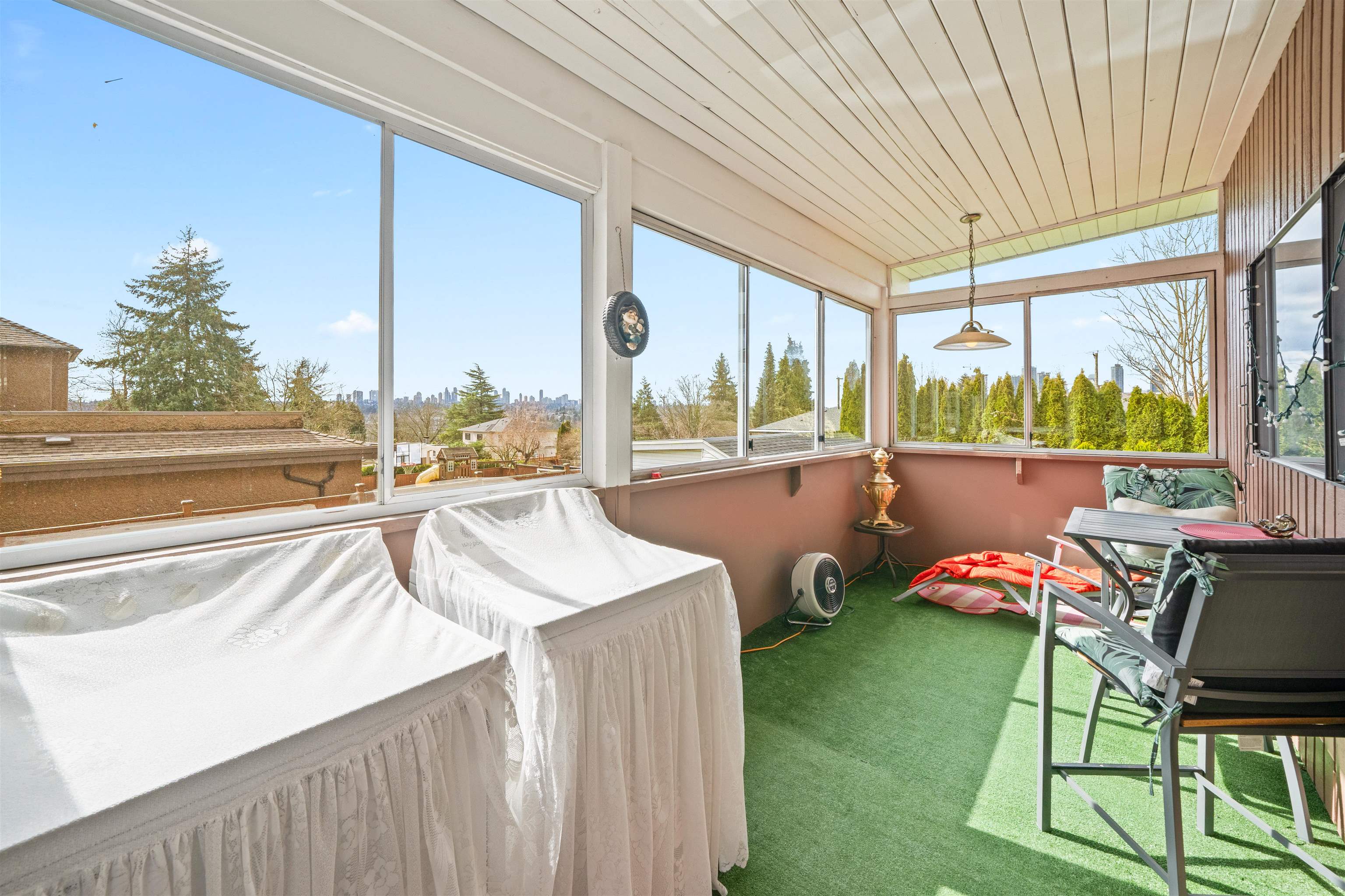6565 Sumas Drive