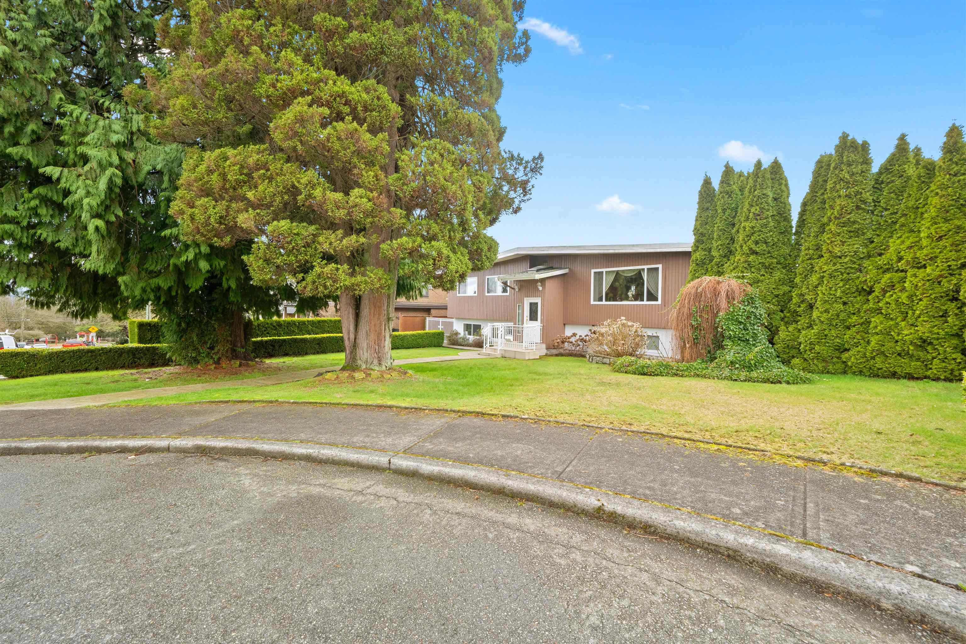 6565 Sumas Drive