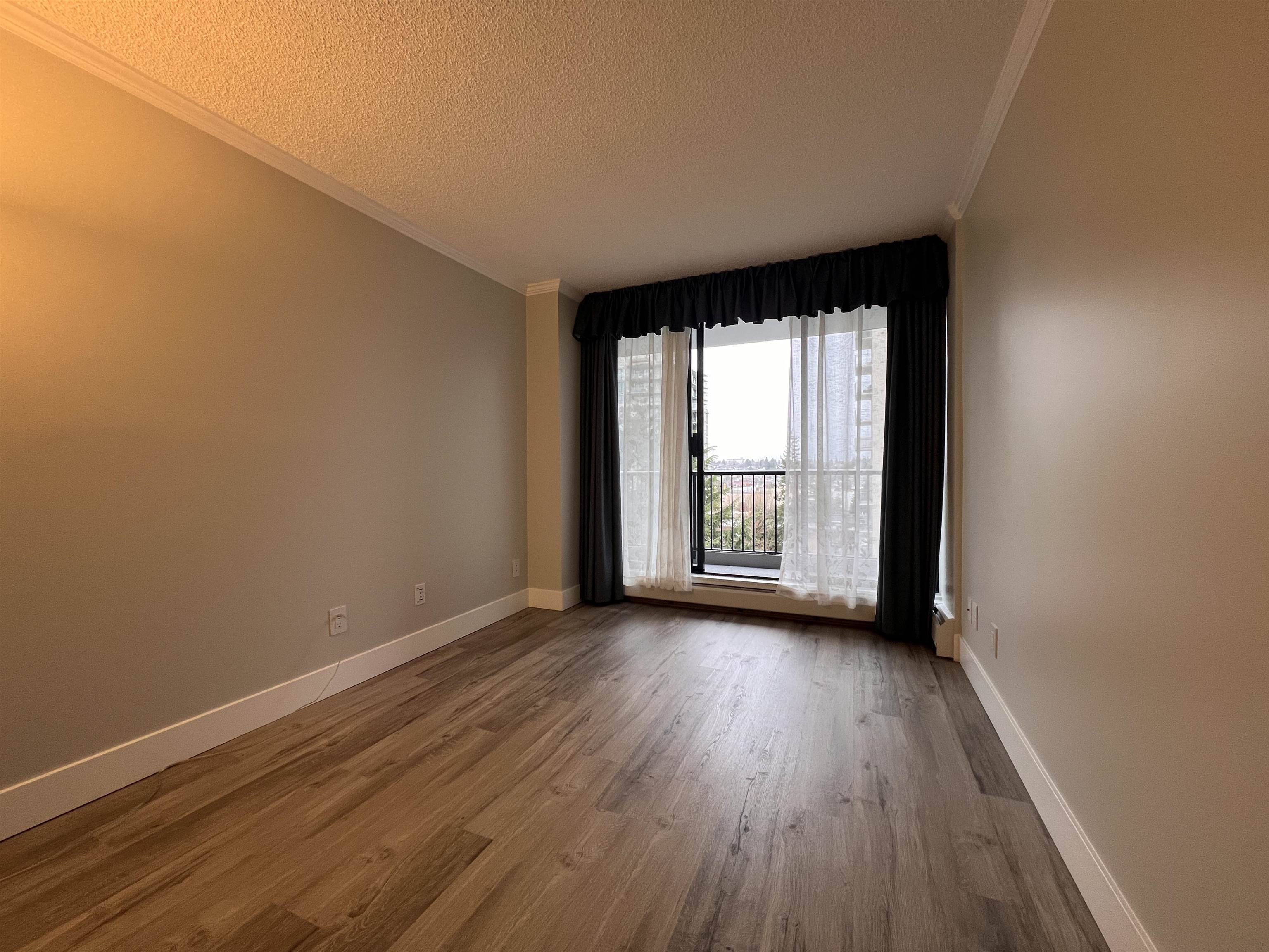 902-710 Seventh Avenue Unit: 902
