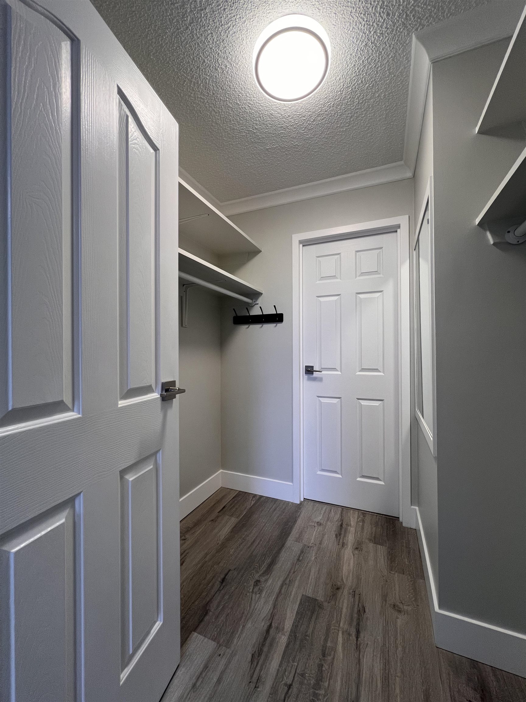 902-710 Seventh Avenue Unit: 902