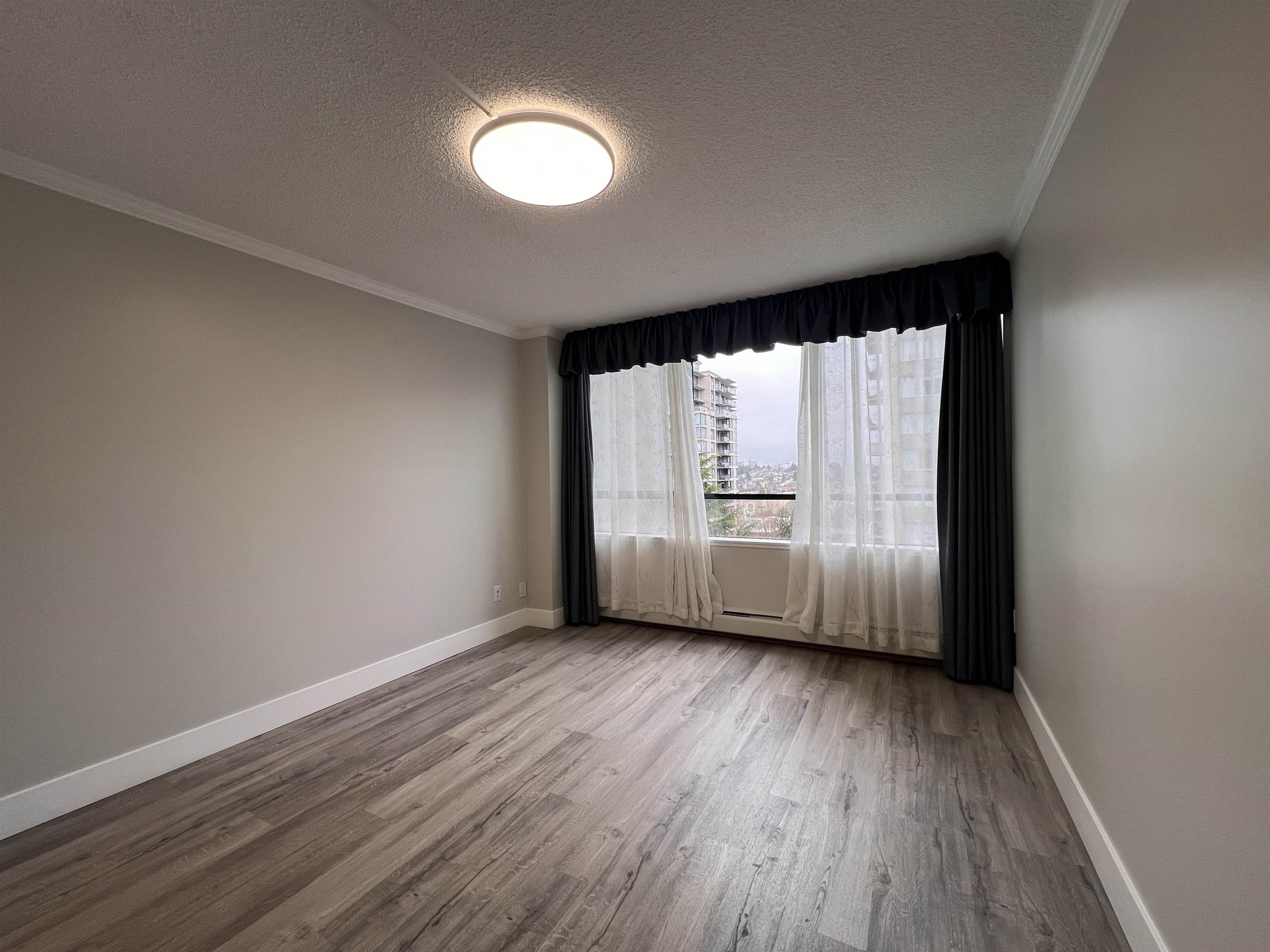 902-710 Seventh Avenue Unit: 902