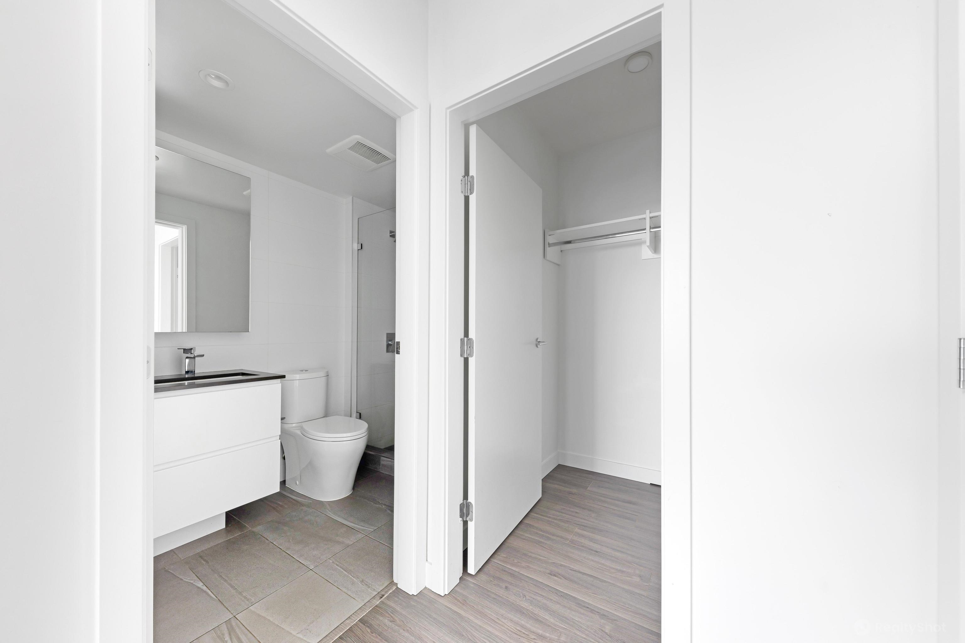 1909 13655 FRASER HIGHWAY Unit: 1909