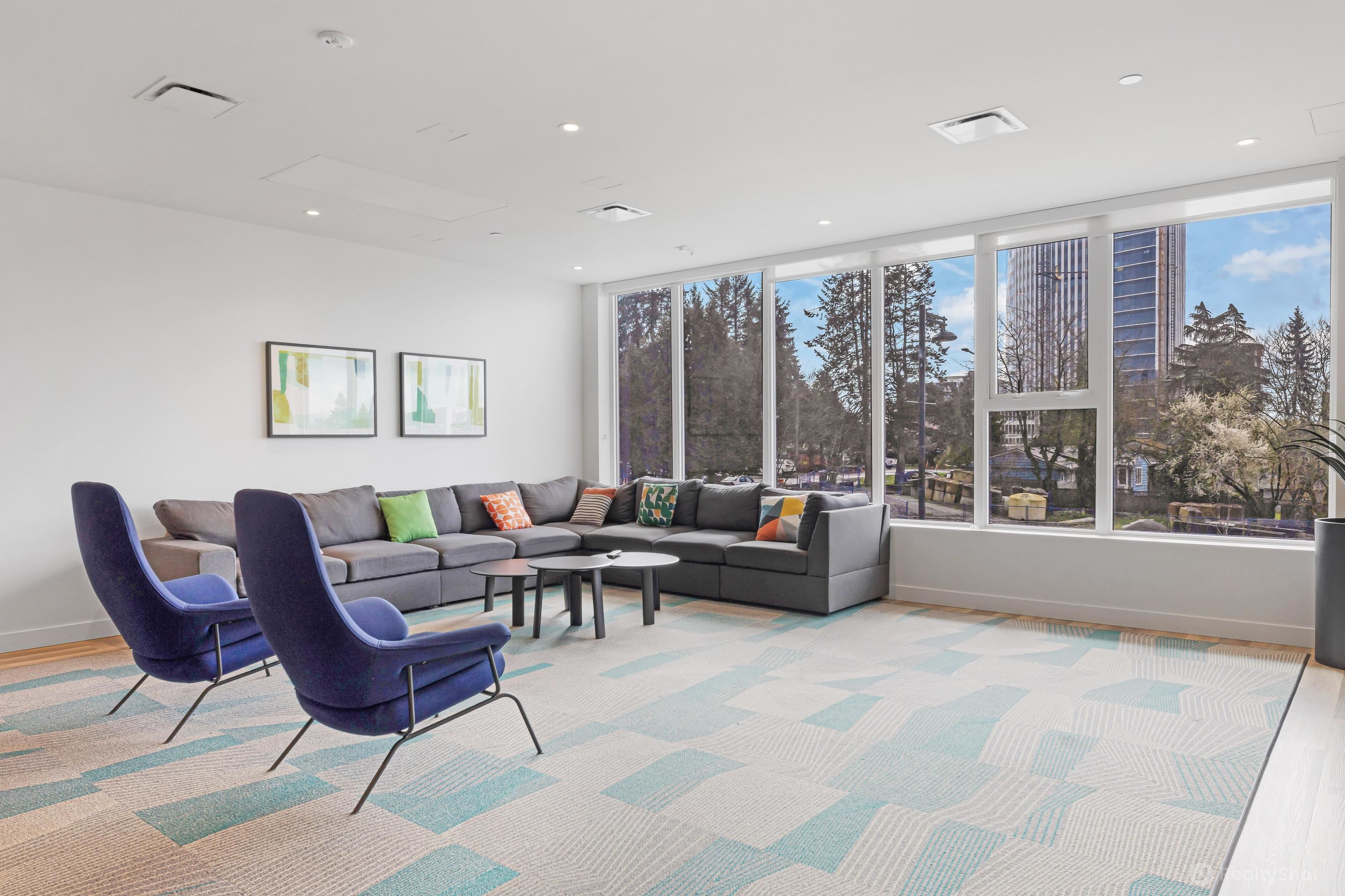 1909 13655 FRASER HIGHWAY Unit: 1909