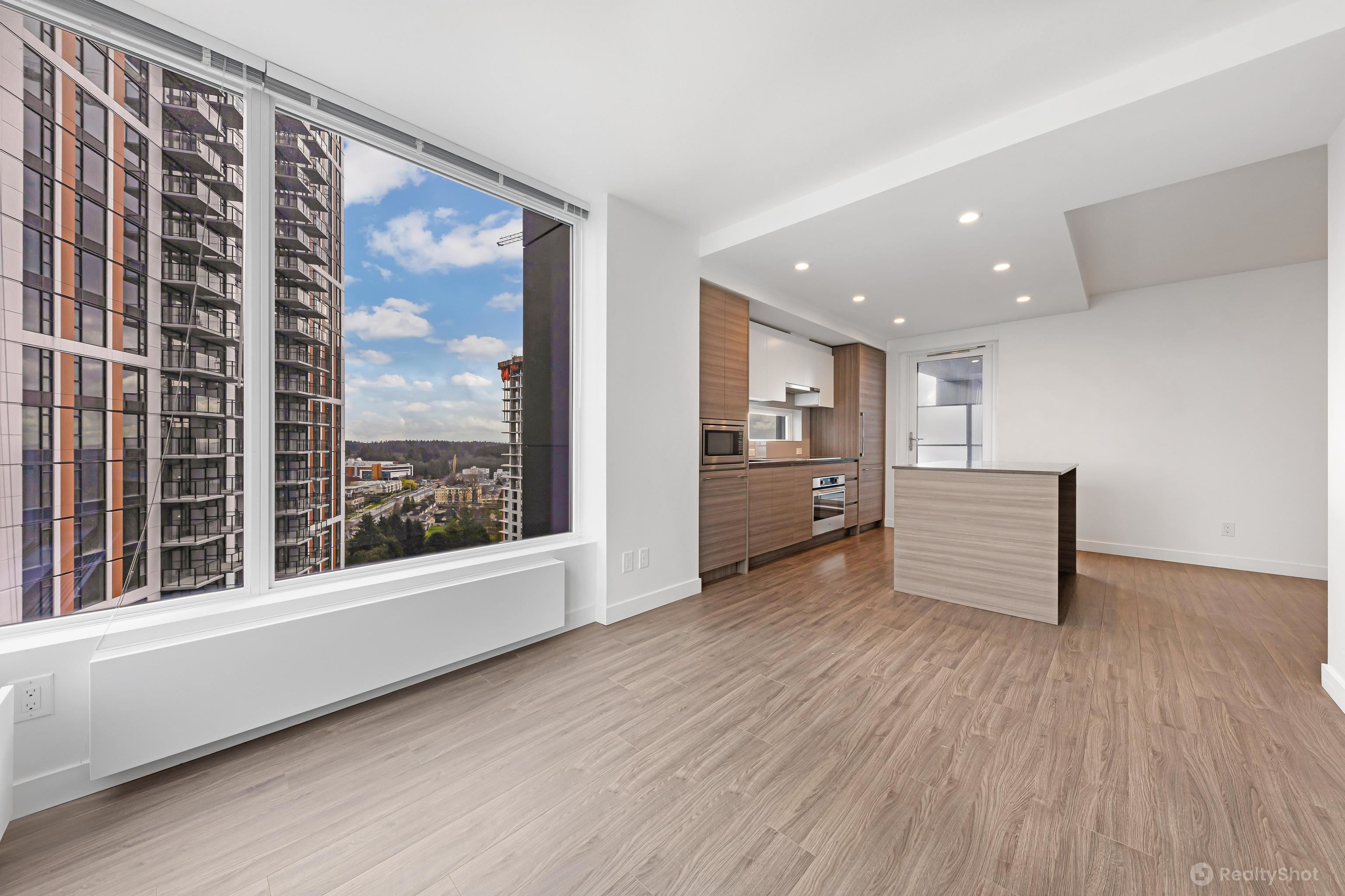 1909 13655 FRASER HIGHWAY Unit: 1909