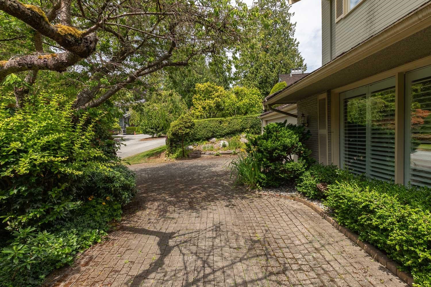6456 MACKENZIE PLACE