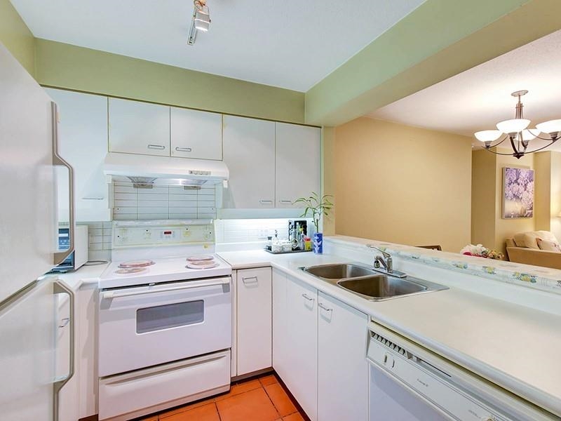 303 7380 ELMBRIDGE WAY Unit: 303