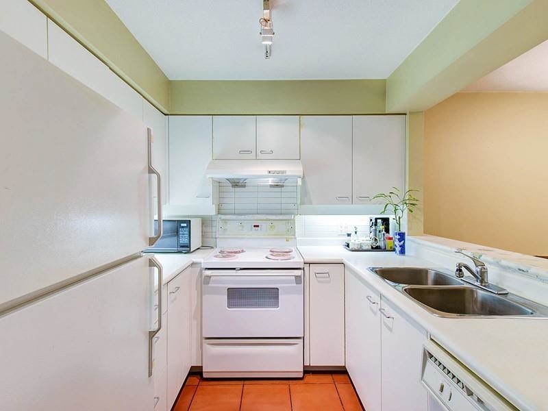 303 7380 ELMBRIDGE WAY Unit: 303