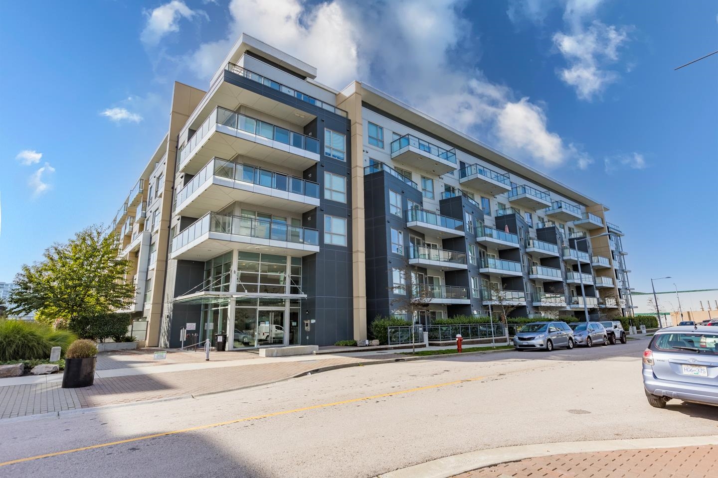 340 5311 CEDARBRIDGE WAY Unit: 340