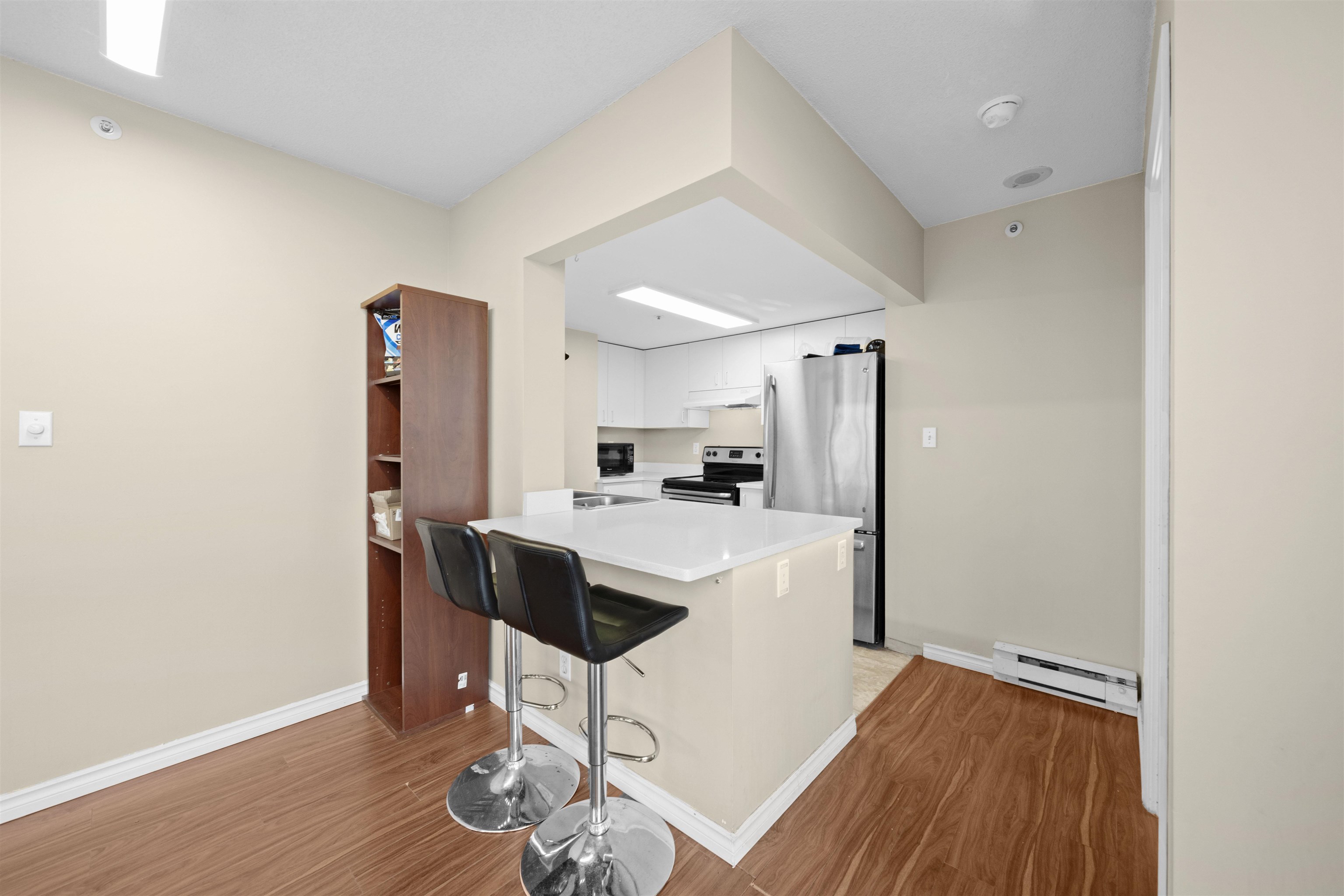 PH5 838 AGNES STREET Unit: PH5