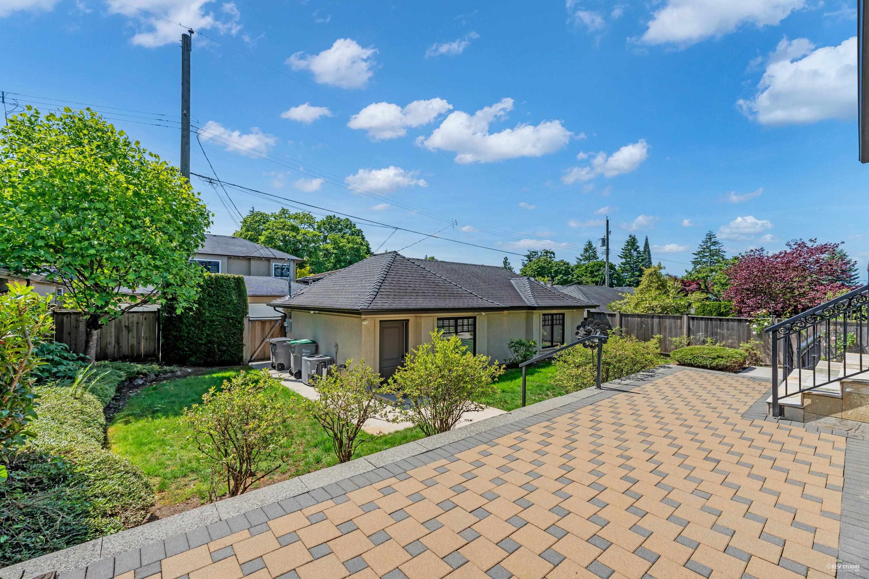 2568 W 35TH AVENUE