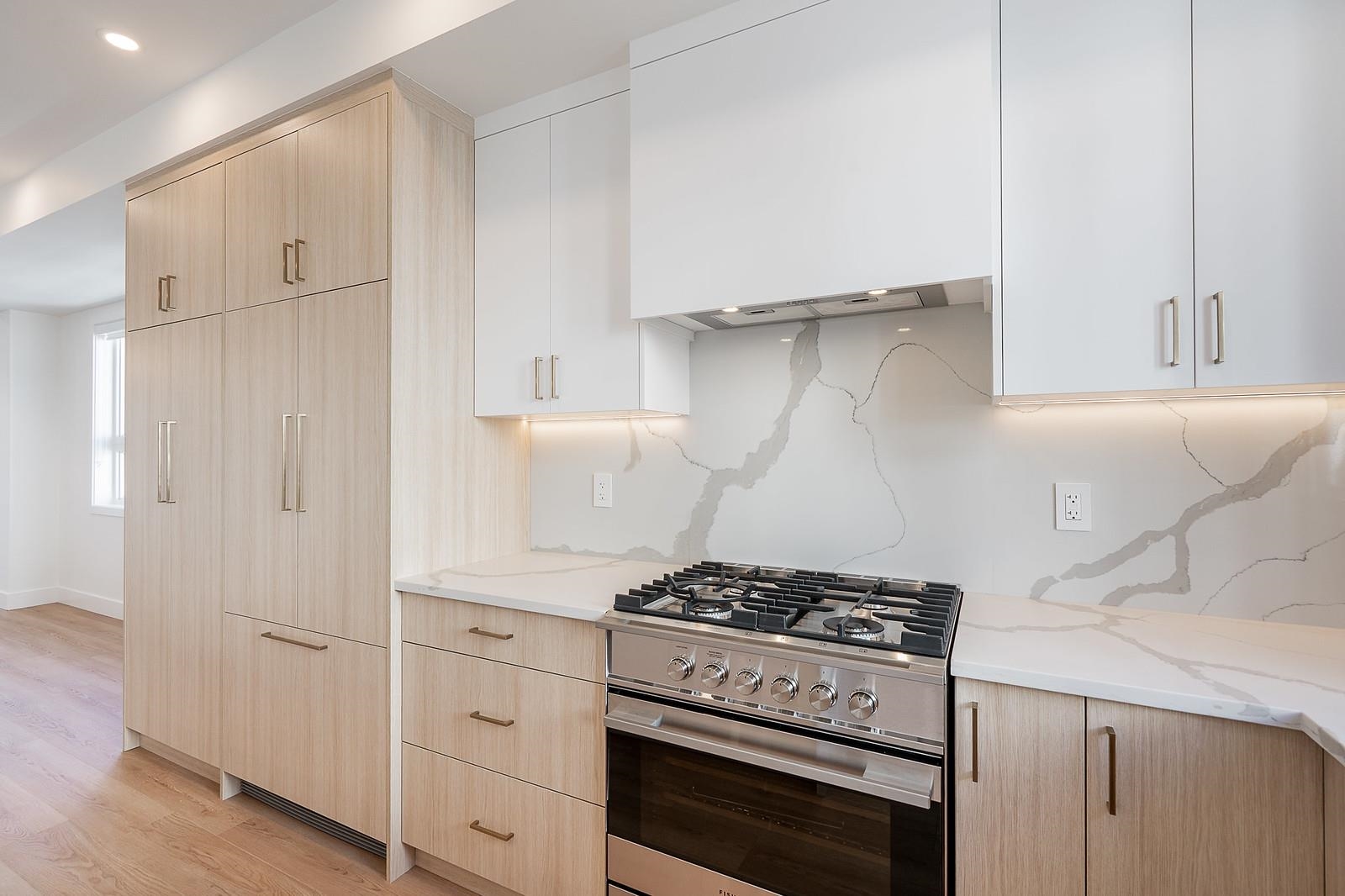 46 16358 90 AVENUE Unit: 46