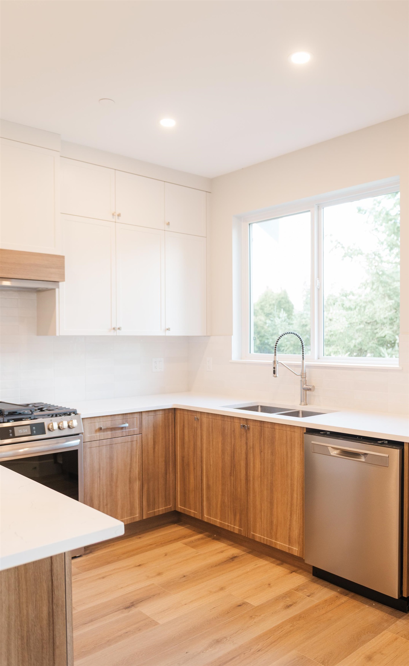 A 31435 121 AVENUE Unit: A
