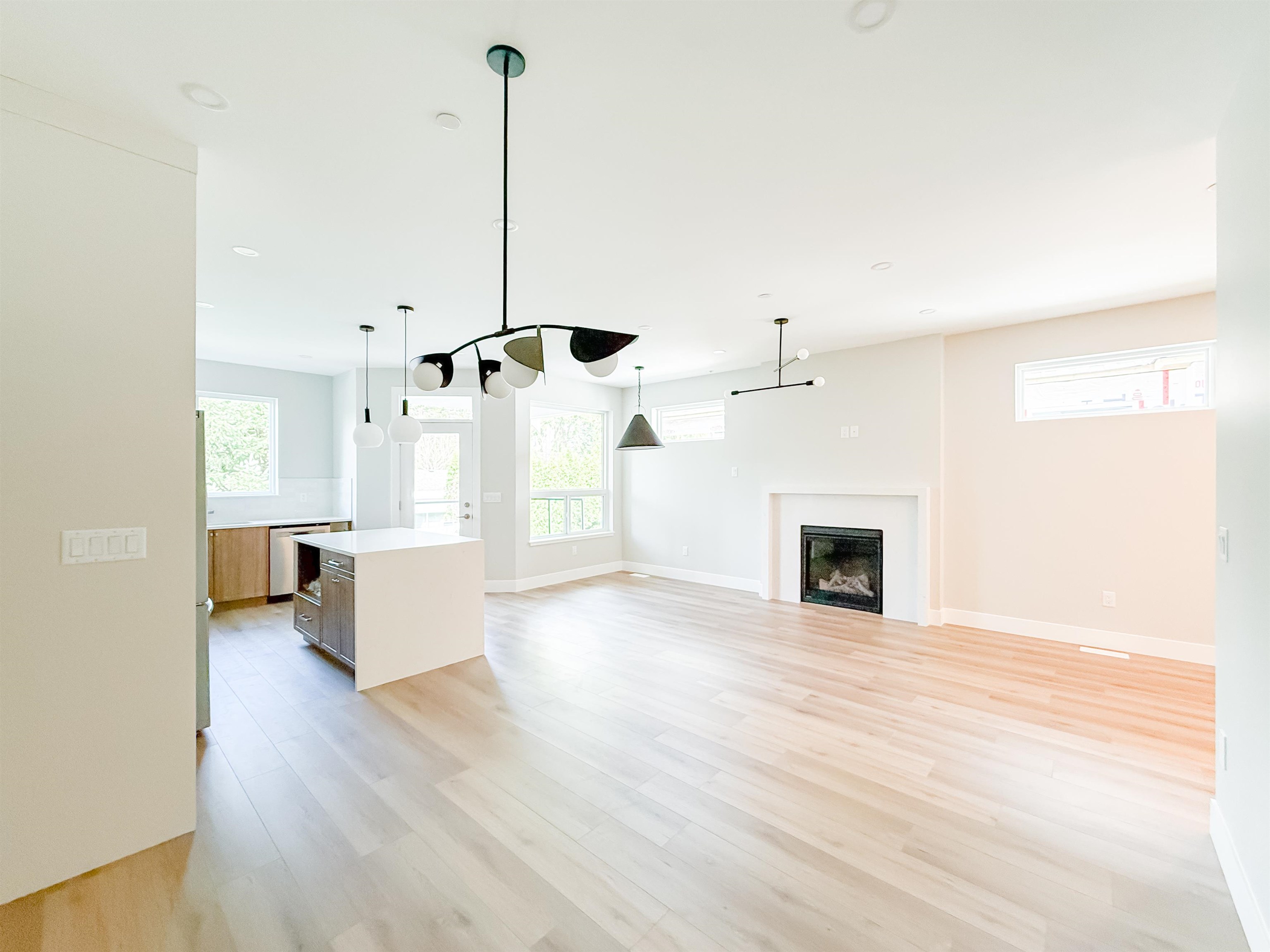 A 31435 121 AVENUE Unit: A