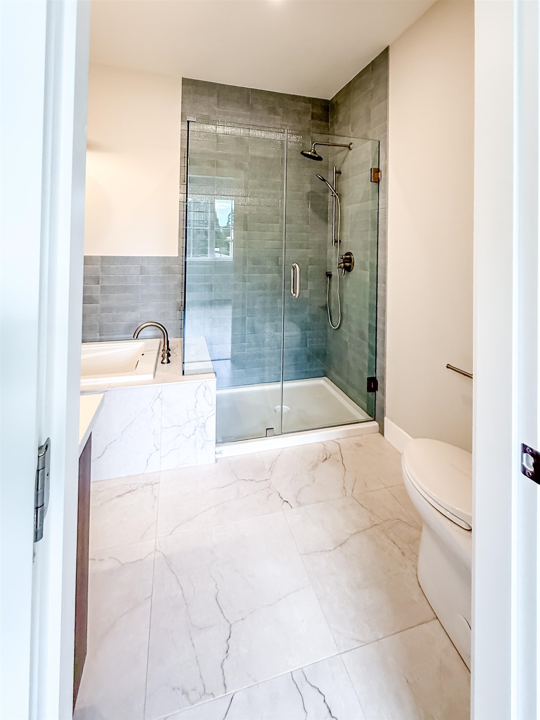 A 31435 121 AVENUE Unit: A