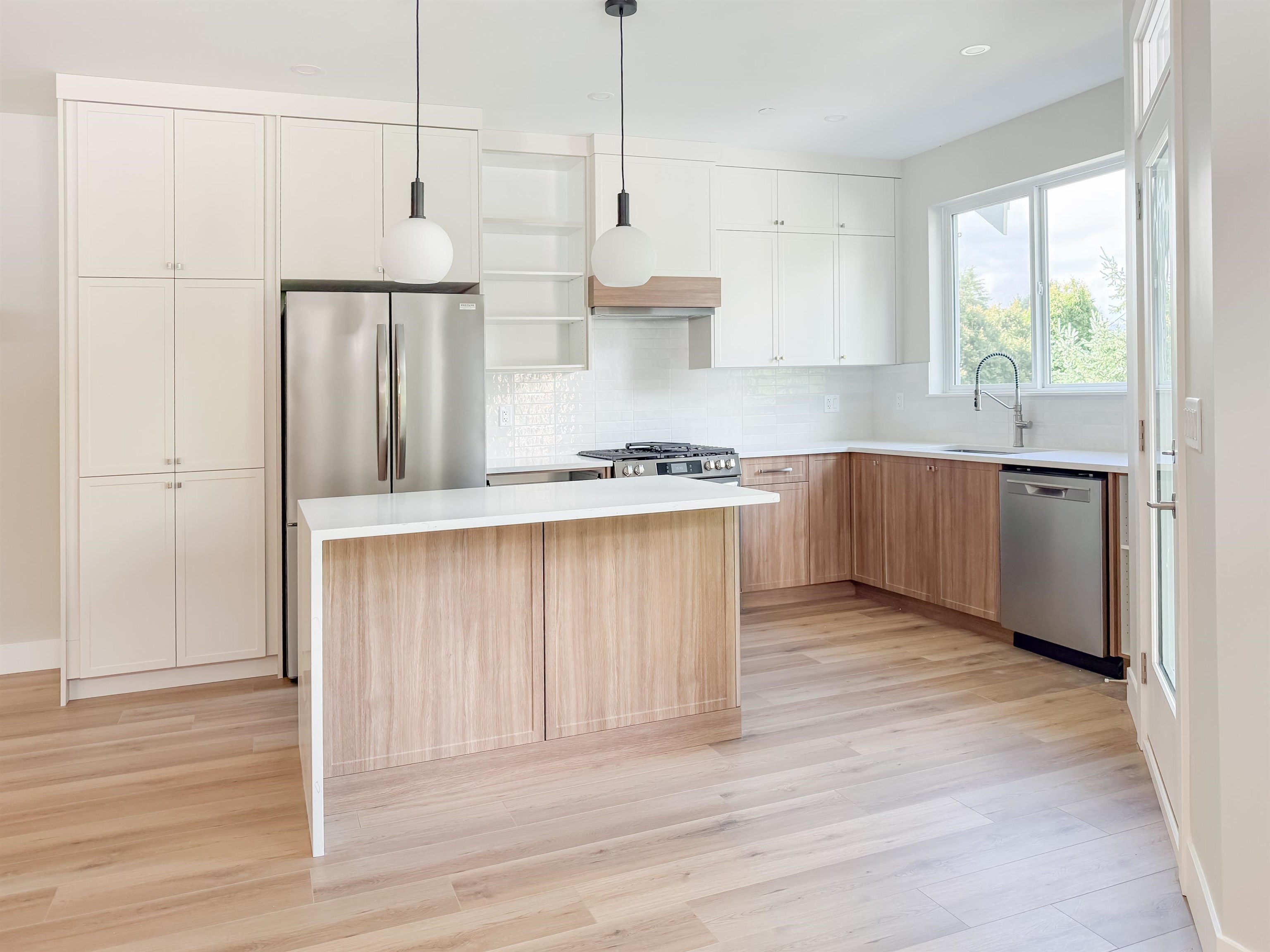 A 31435 121 AVENUE Unit: A