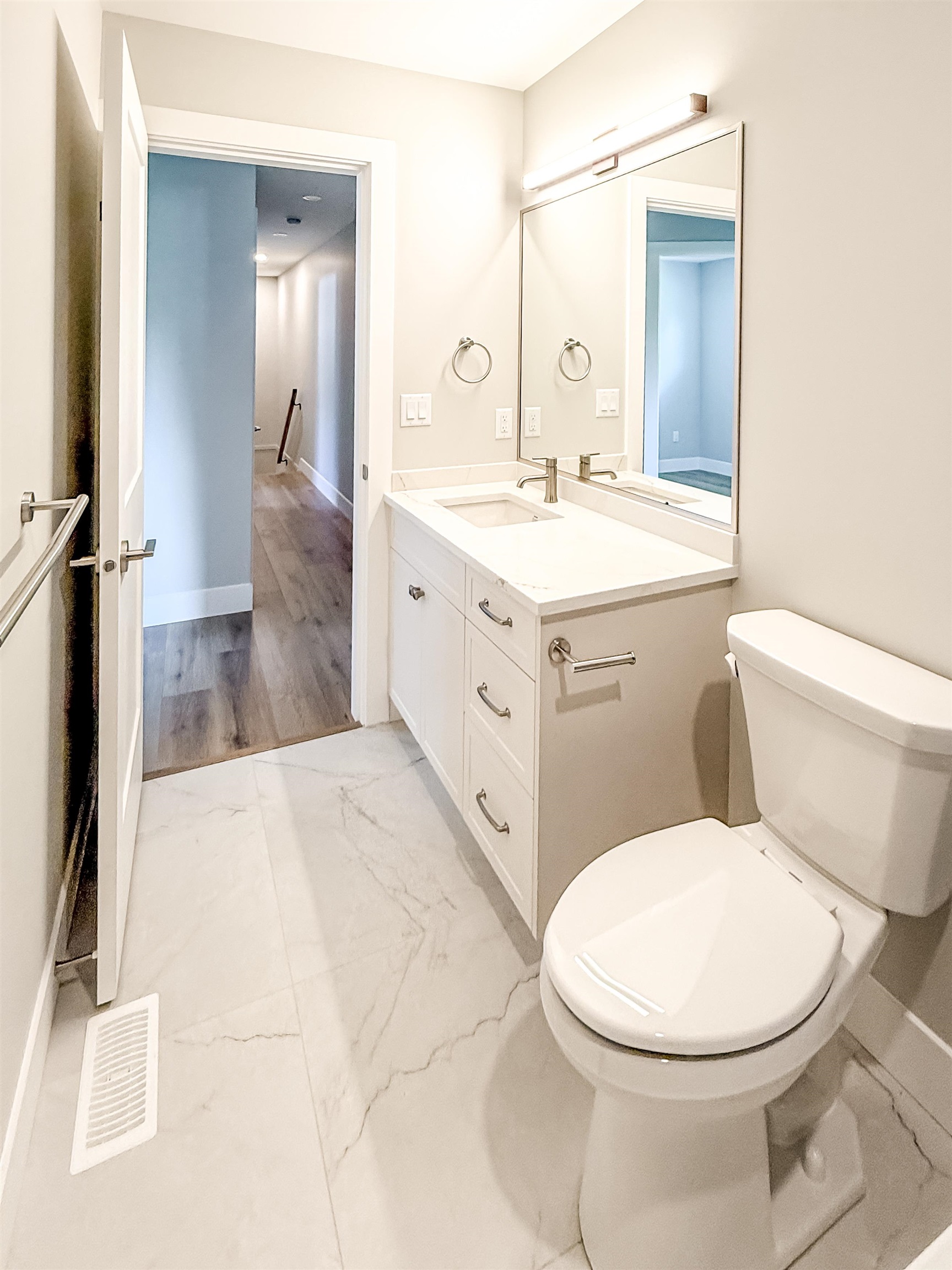 A 31435 121 AVENUE Unit: A