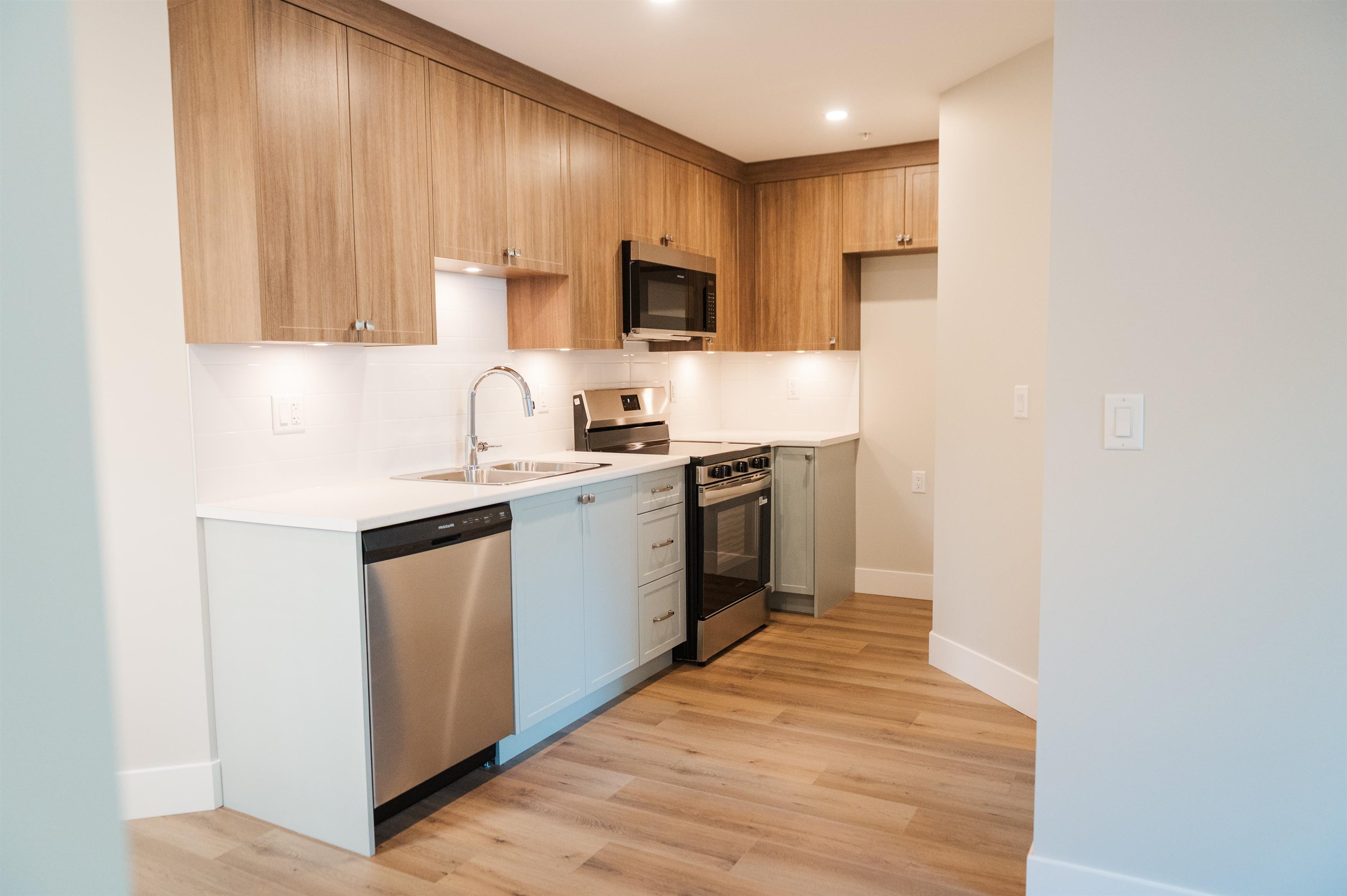 A 31435 121 AVENUE Unit: A