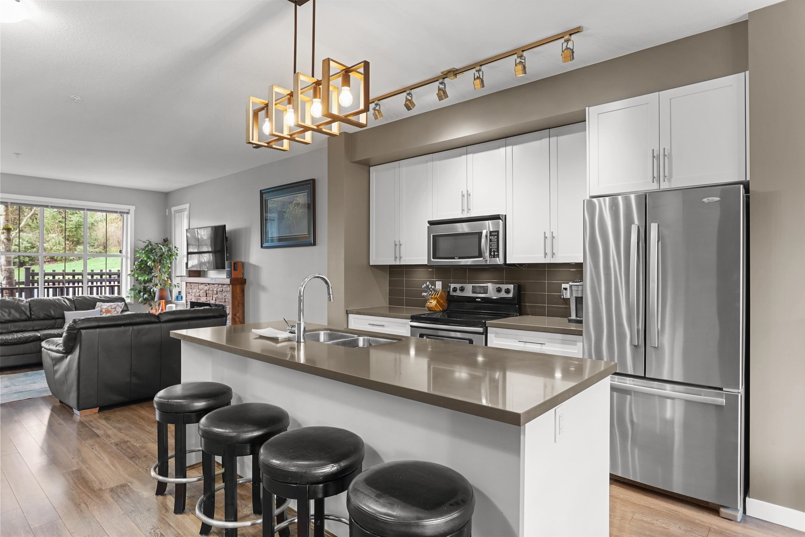 4 11176 GILKER HILL ROAD Unit: 4
